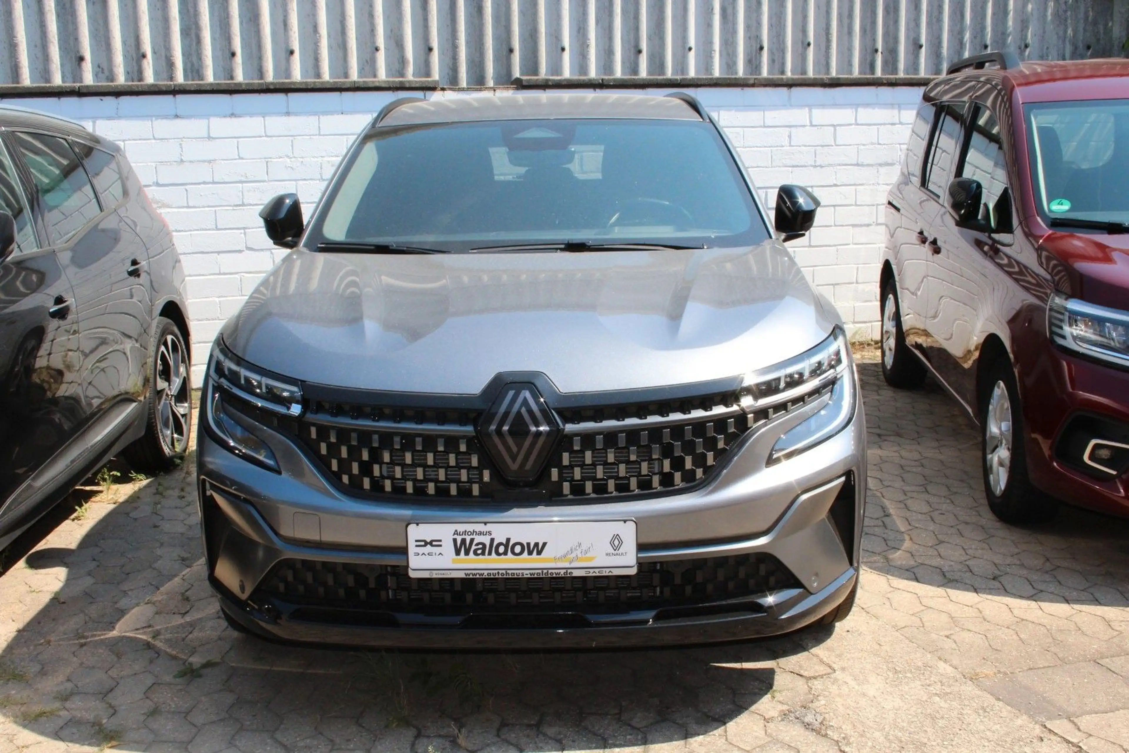 Renault Espace VI Esprit Alpine E-Tech Hybrid 200 — photo 2