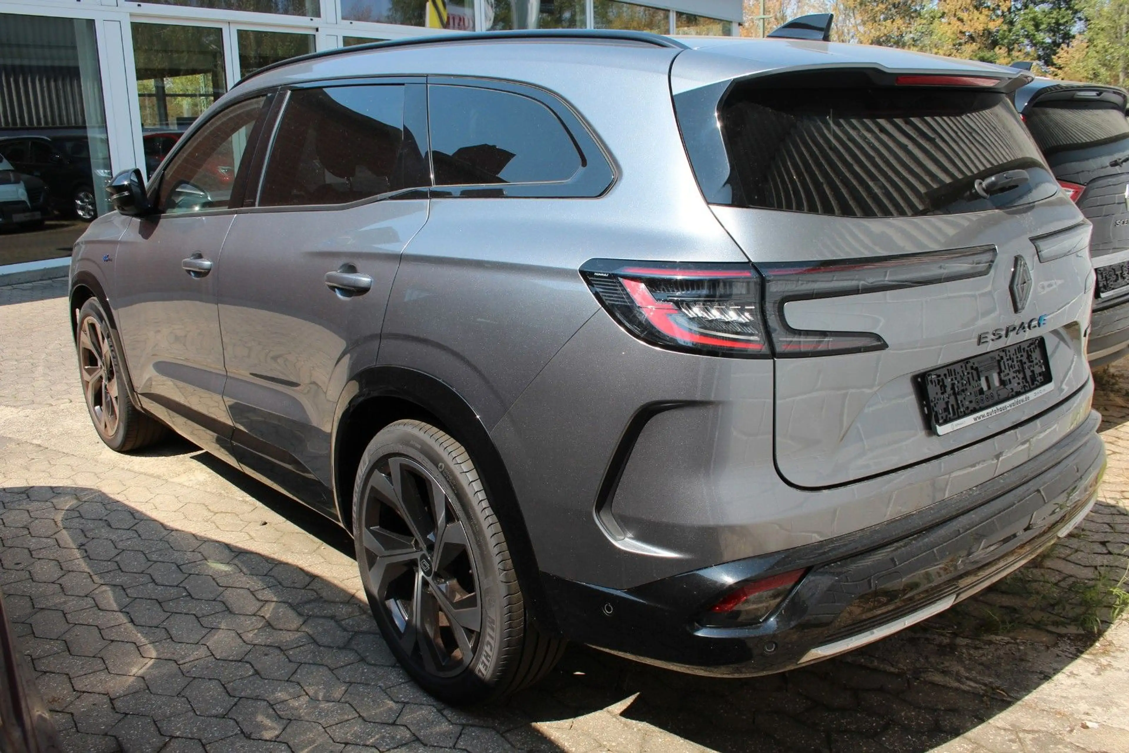Renault Espace VI Esprit Alpine E-Tech Hybrid 200 — photo 4