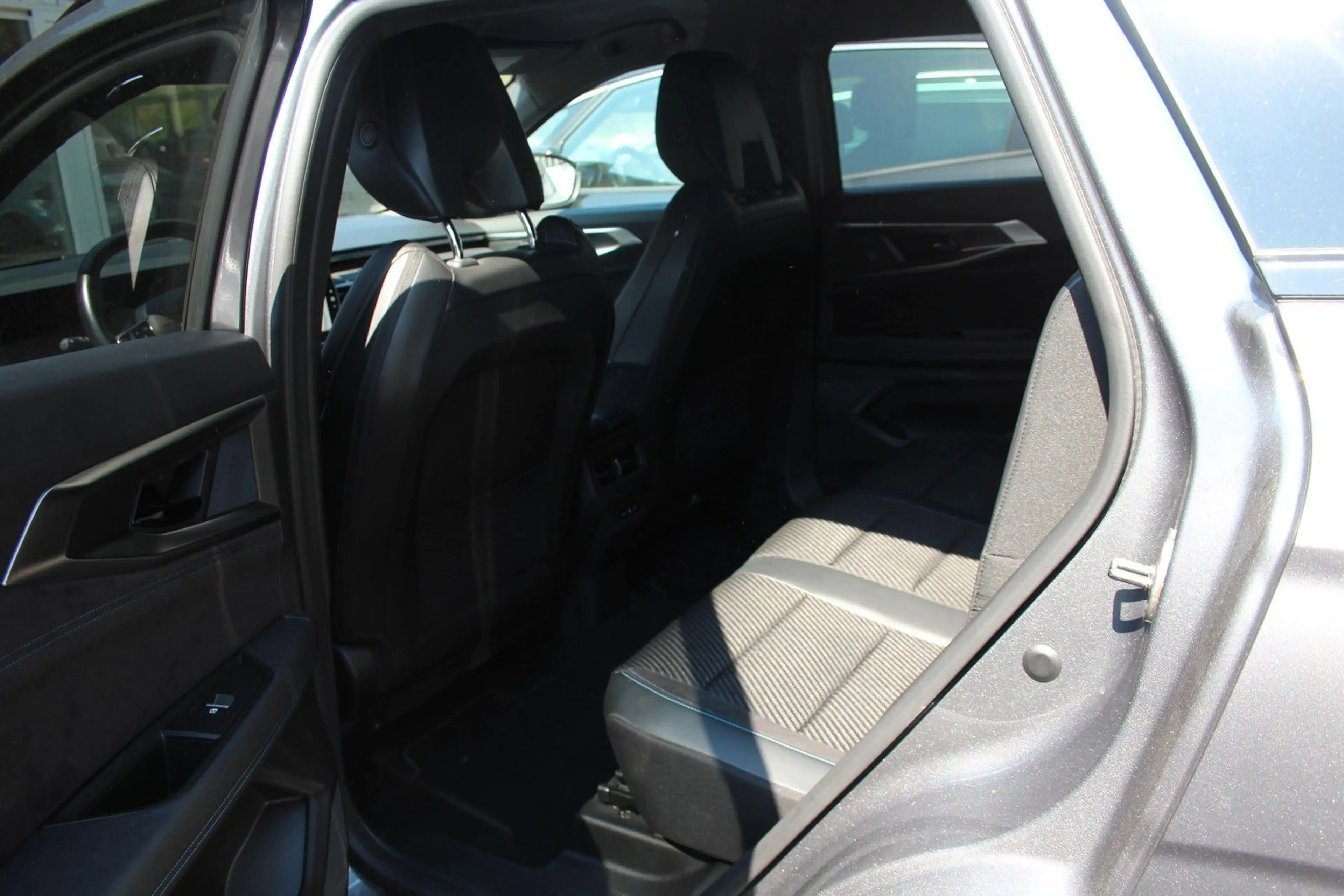 Renault Espace VI Esprit Alpine E-Tech Hybrid 200 — photo 8