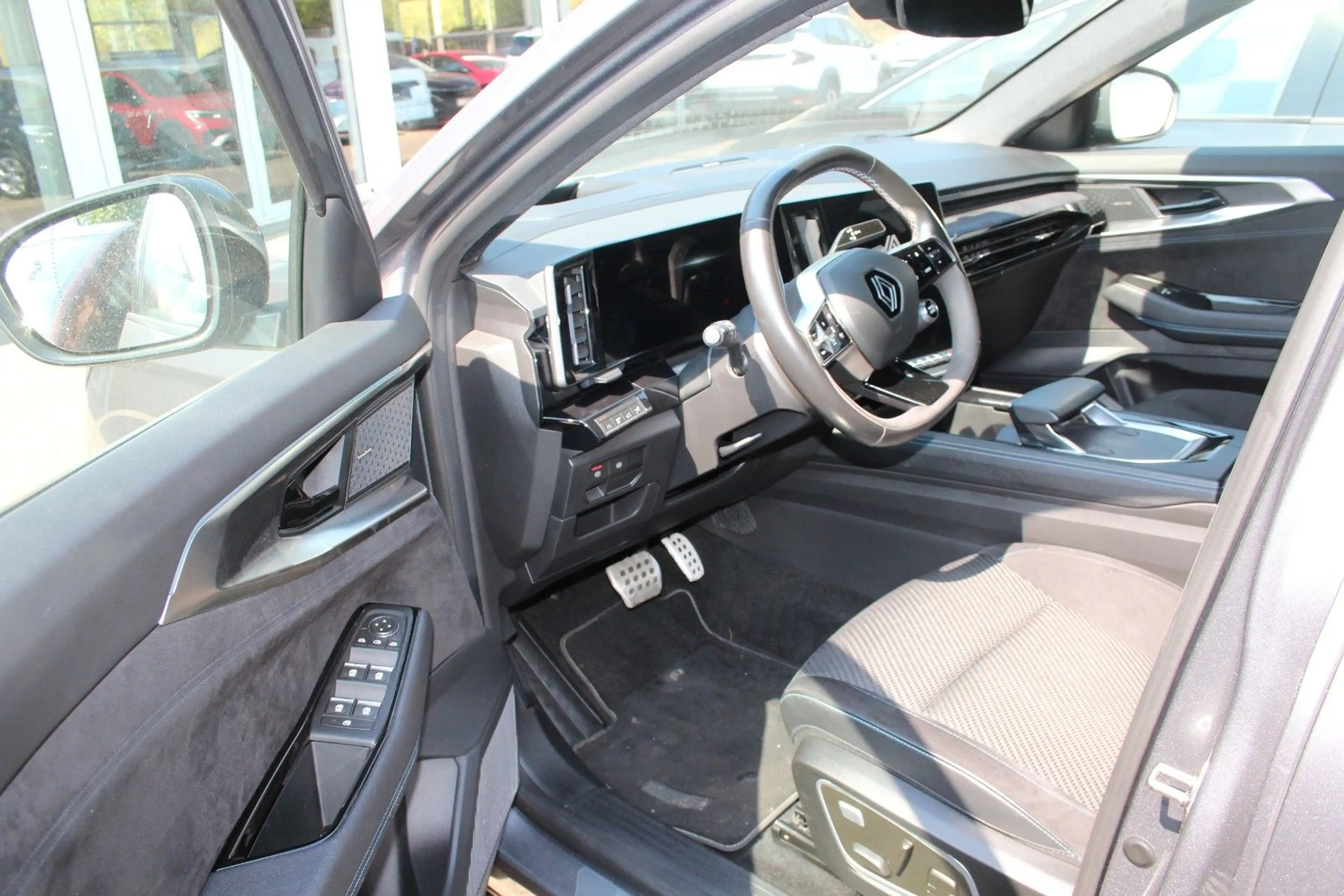 Renault Espace VI Esprit Alpine E-Tech Hybrid 200 — photo 6