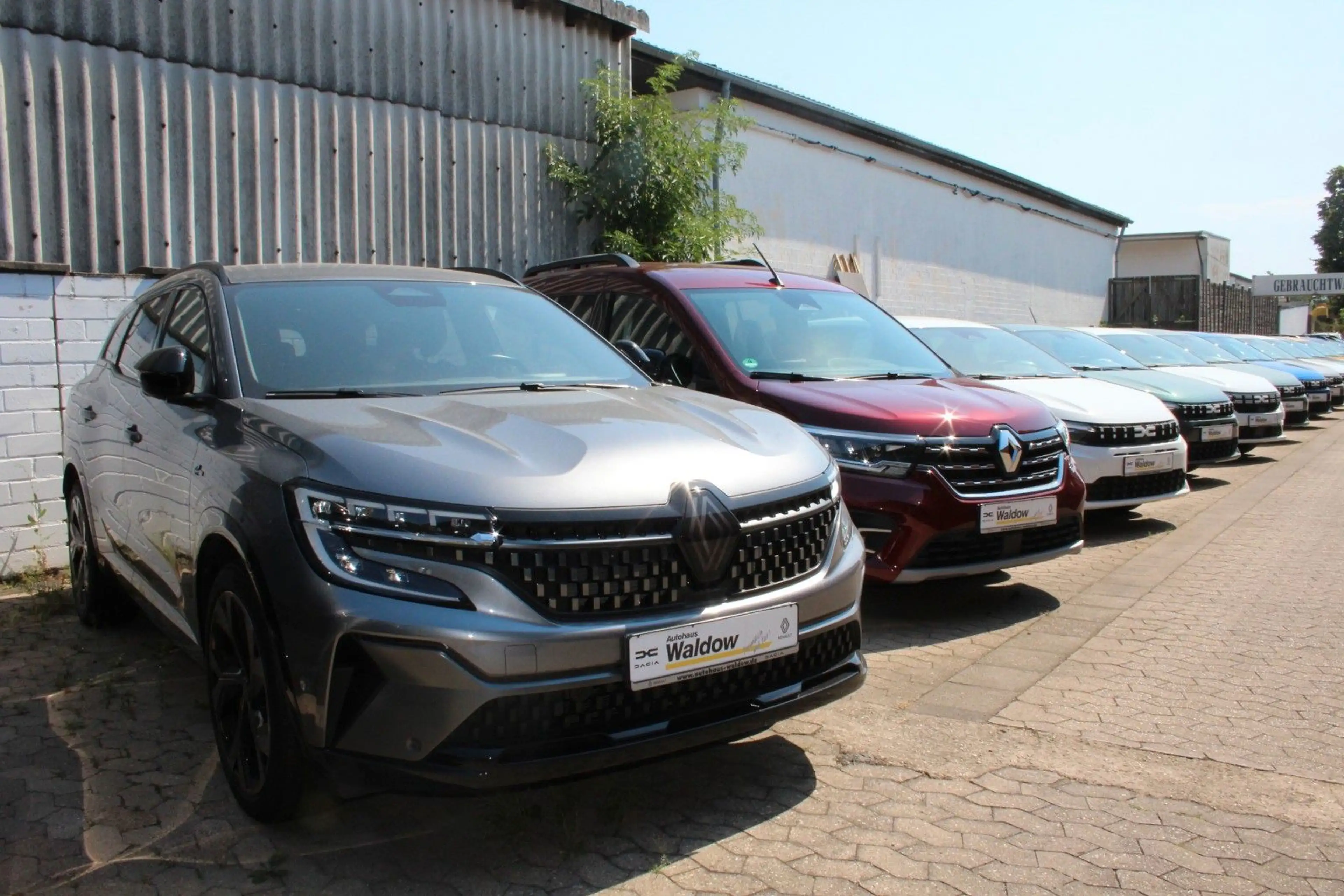 Renault Espace VI Esprit Alpine E-Tech Hybrid 200 — photo 3