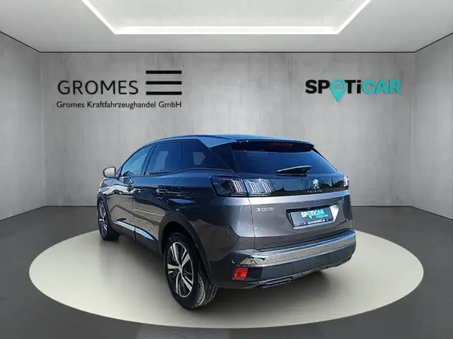 Peugeot 3008 view 5