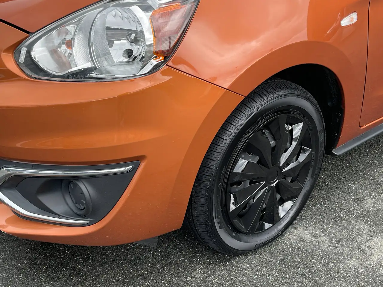 Mitsubishi Mirage снимка Mitsubishi Mirage
