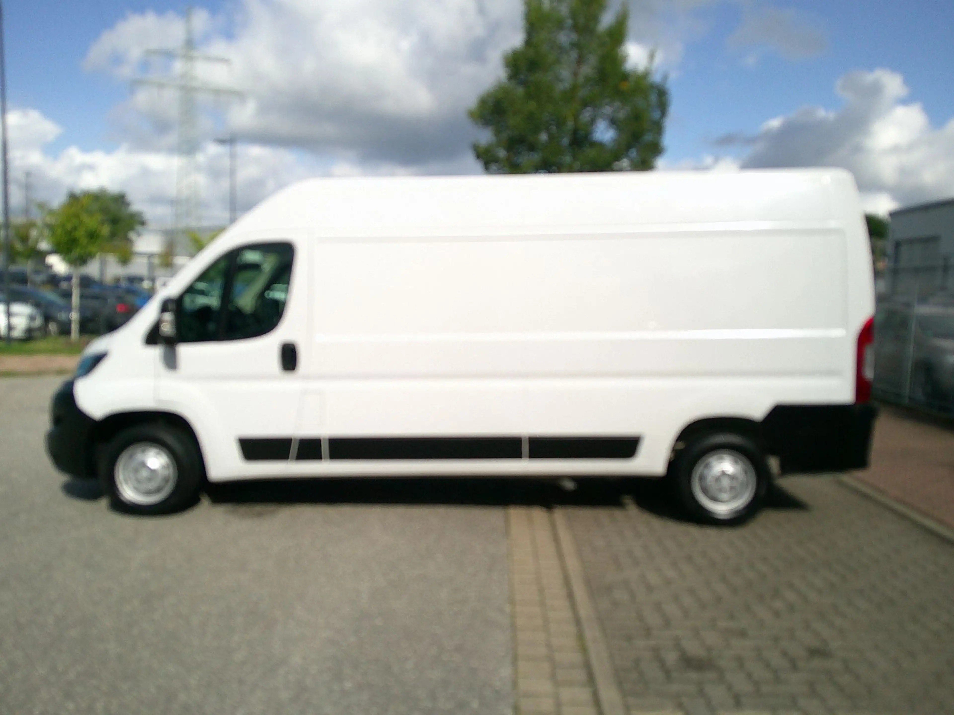 Peugeot Boxer Kasten Hochraum 335 L3H2 Pro BlueHDi 140 S — photo 8
