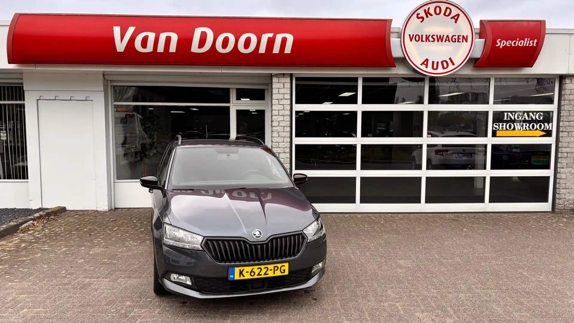 Skoda Fabia Combi 1.0 TSI Greentech 95pk Sport Business apple Gris - 1
