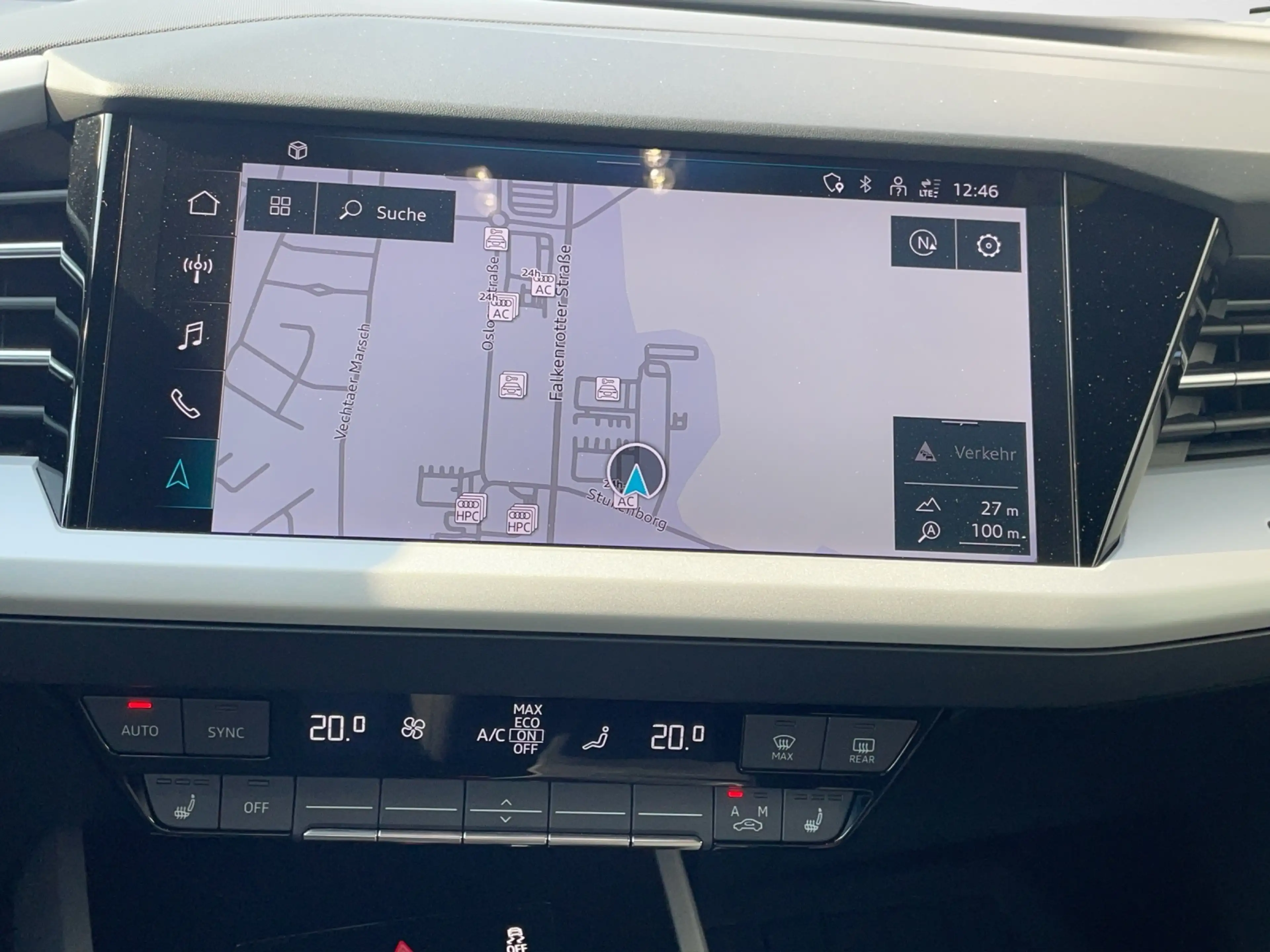 Audi e-tron — photo 10