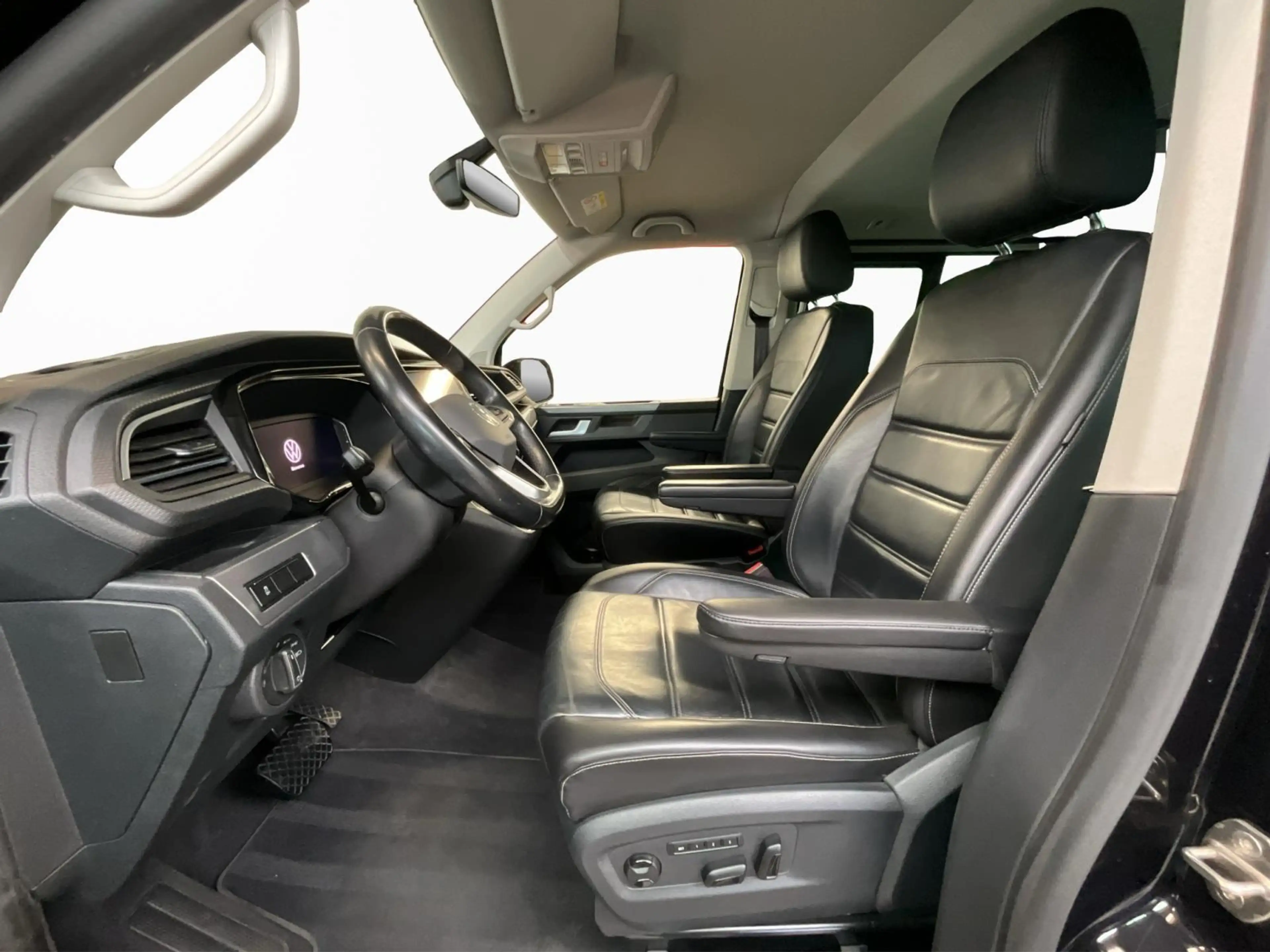 Volkswagen T6.1 Multivan Highline+DSG+4M+Navi+7Sitze+Side-Ass. — photo 9