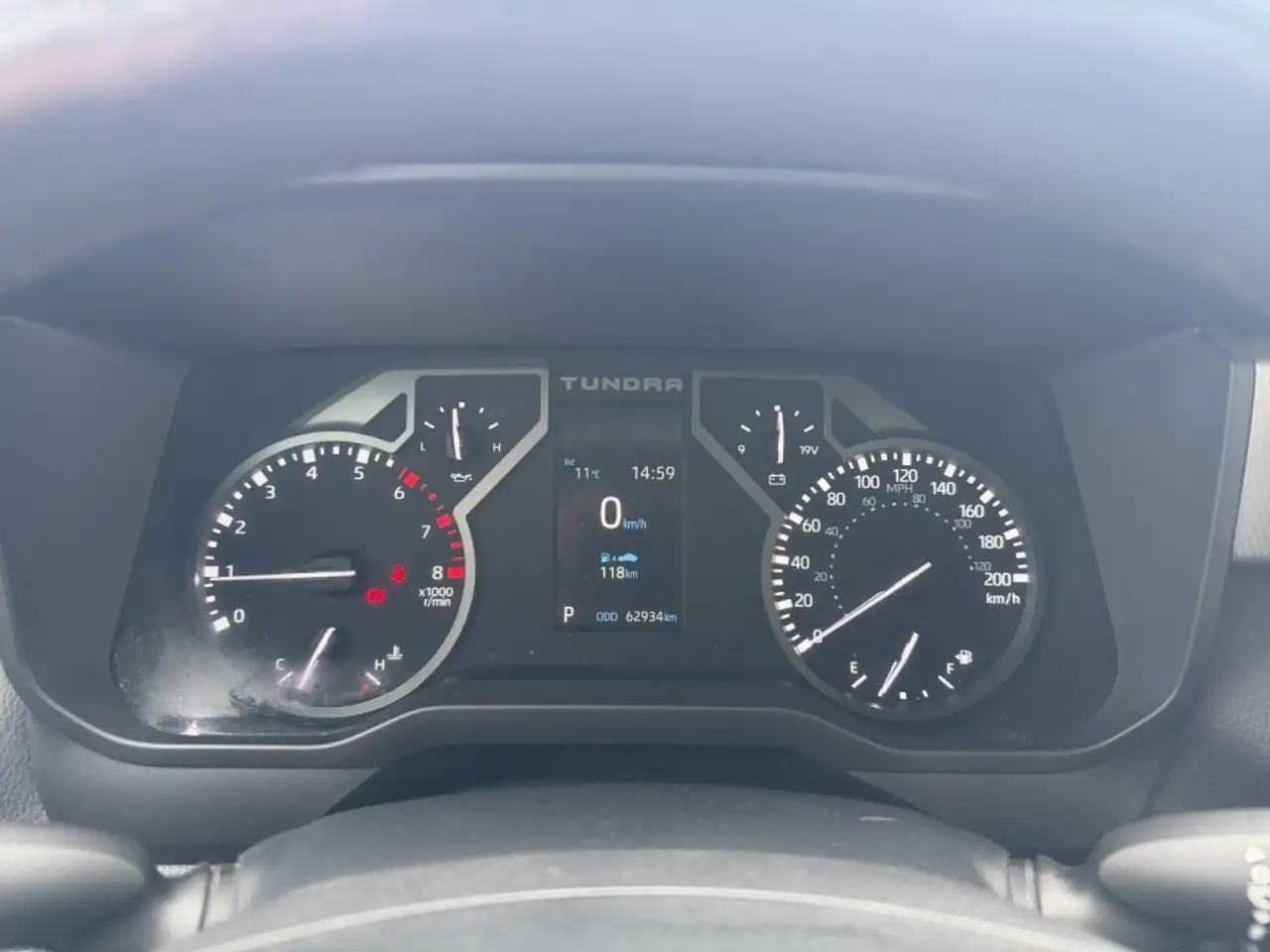 Toyota Tundra снимка Toyota Tundra