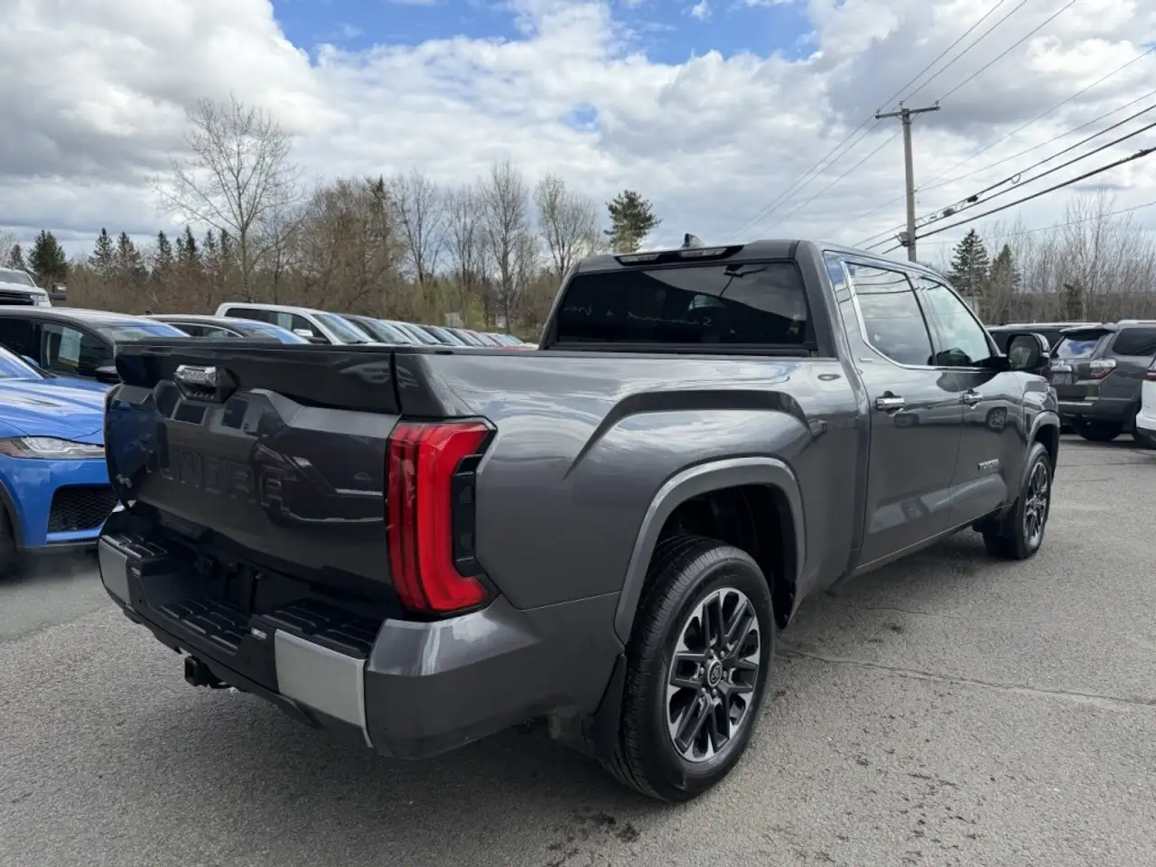 Toyota Tundra снимка Toyota Tundra