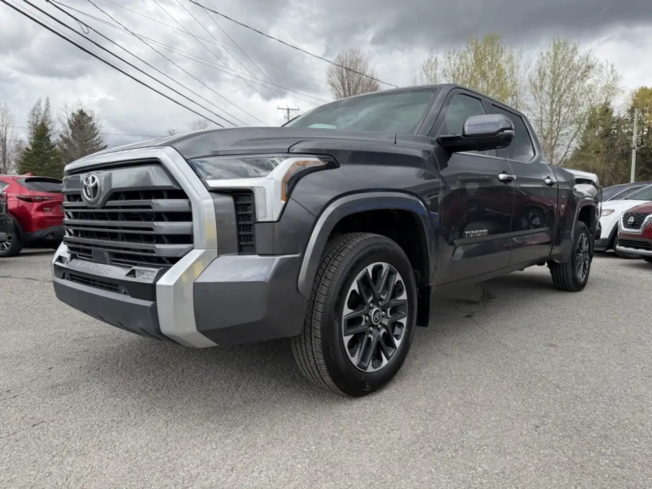Toyota Tundra снимка Toyota Tundra