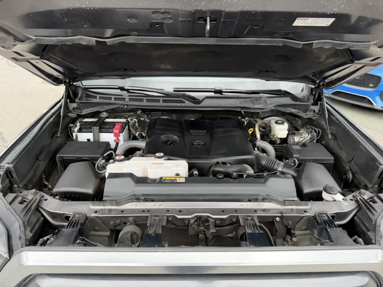 Toyota Tundra снимка Toyota Tundra
