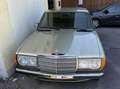 Mercedes-Benz E 230 230 E W123 Grün - thumbnail 1