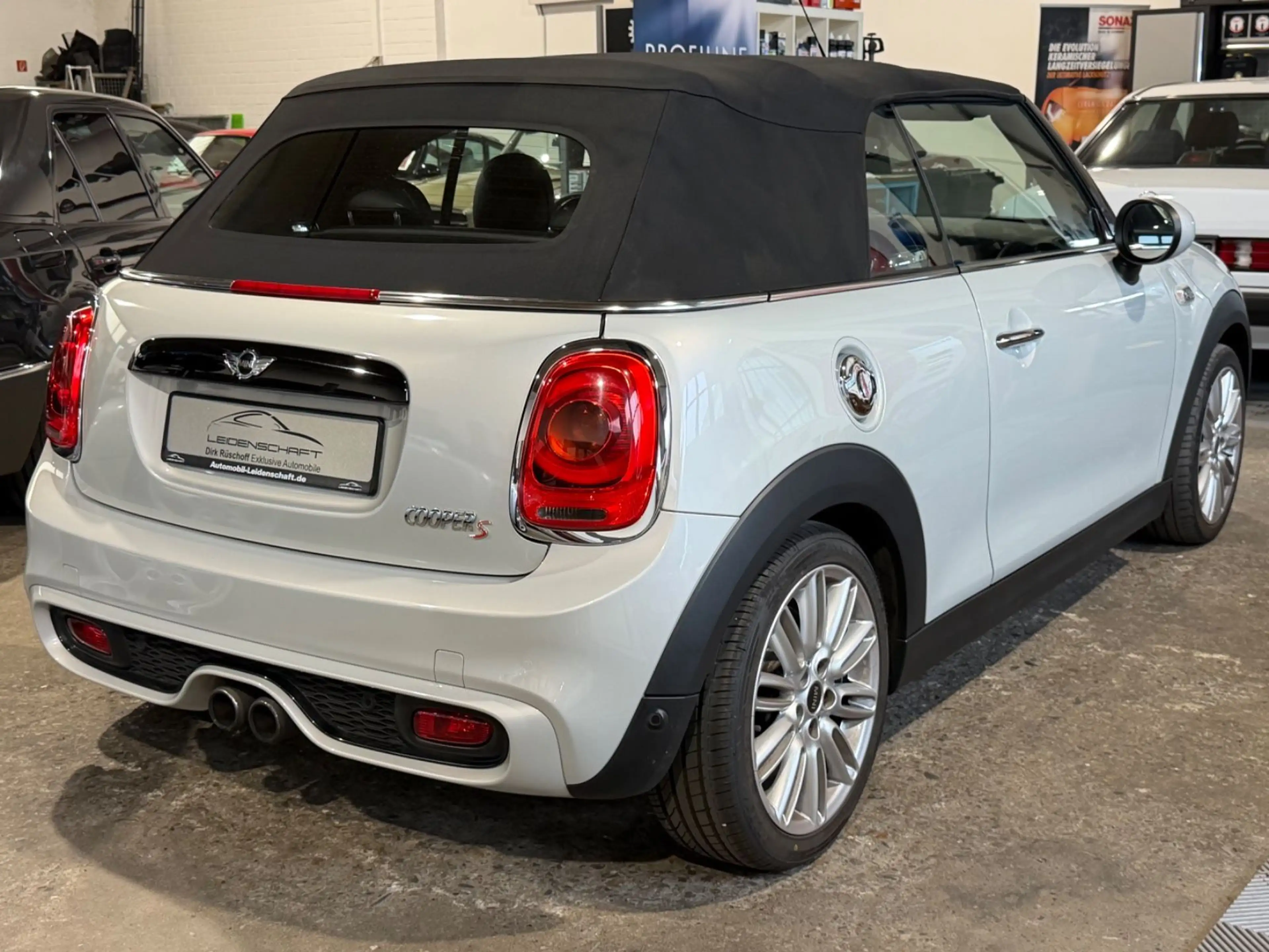 MINI Cooper S Cabrio — photo 20