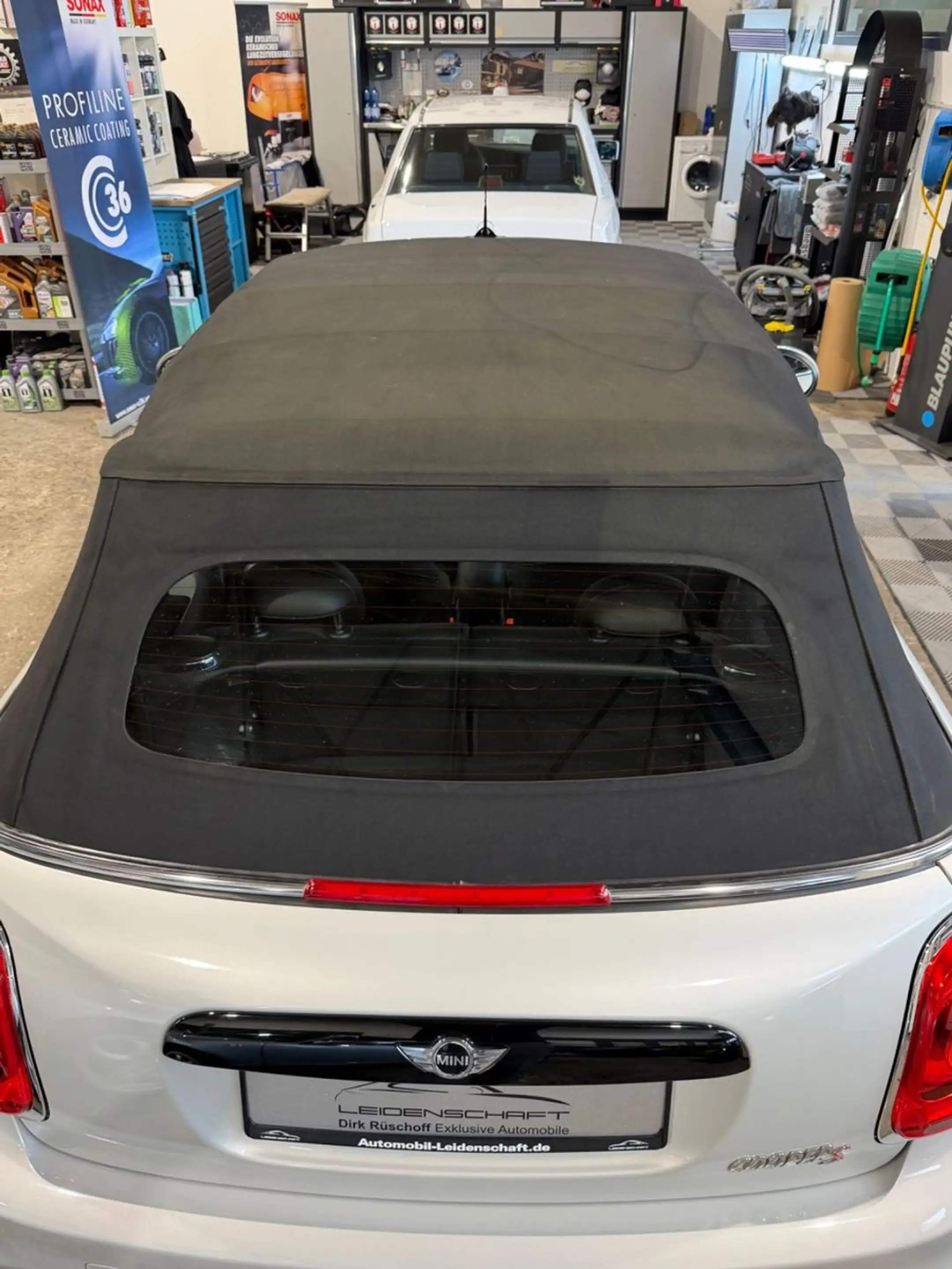 MINI Cooper S Cabrio — photo 19