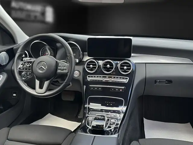 Mercedes-Benz C-Class view 15