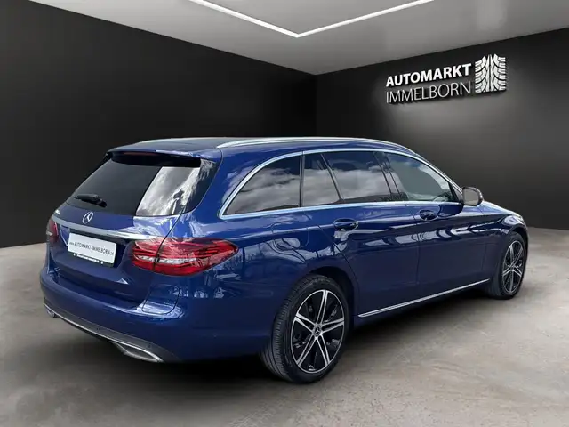 Mercedes-Benz C-Class view 6