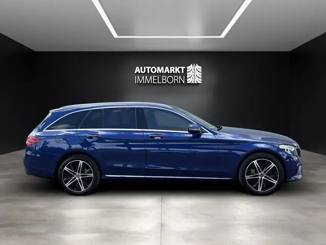 Mercedes-Benz C-Class view 7