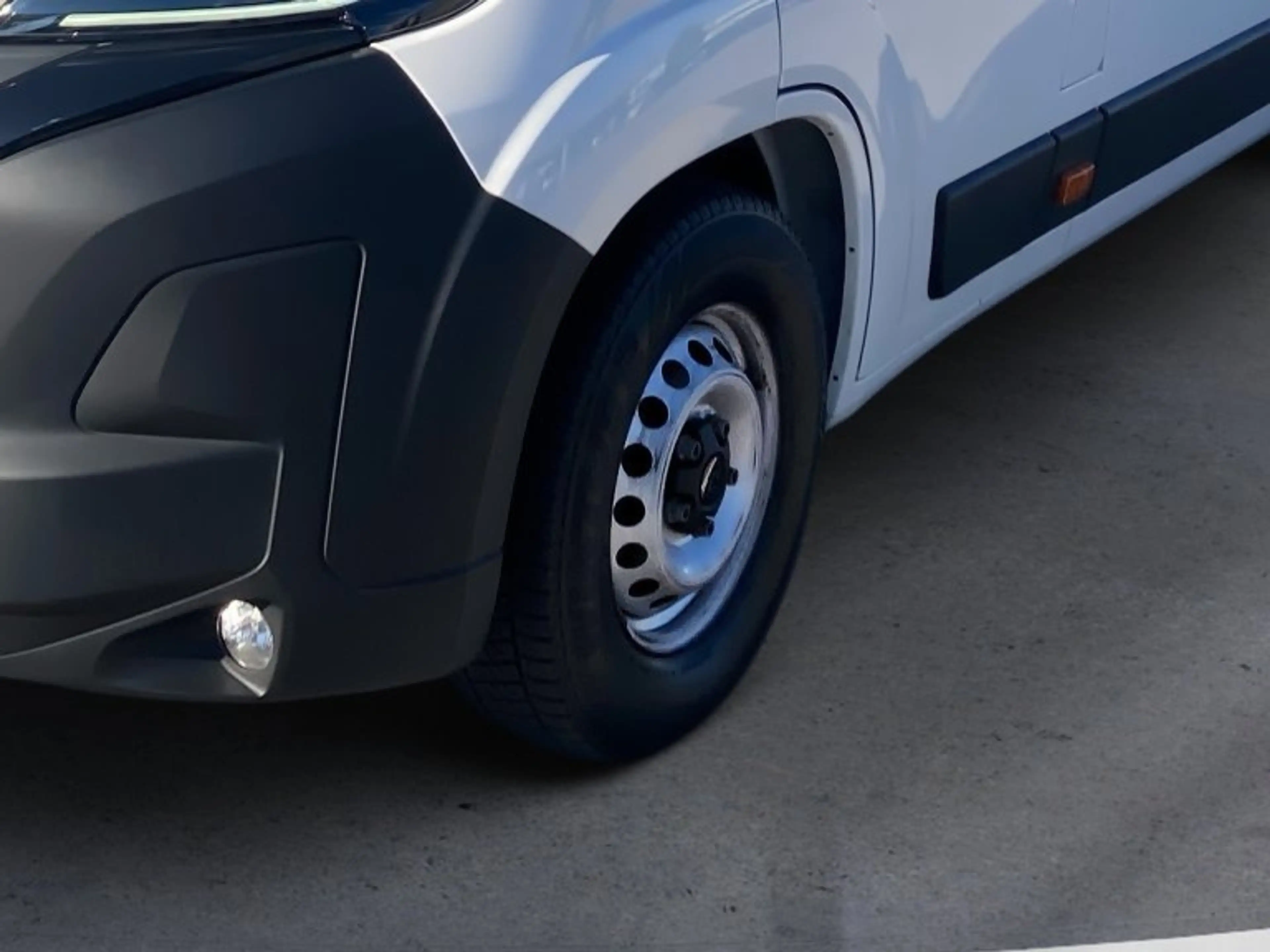 Peugeot Boxer 35+ L4H2 BlueHDi 140 S&S — photo 8