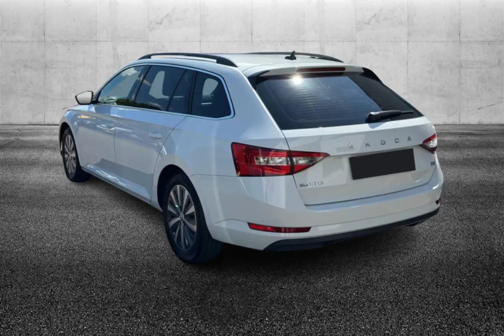 Skoda Superb 1.4 TSI Plug-In Hybrid DSG Wagon Executive Bianco - 2