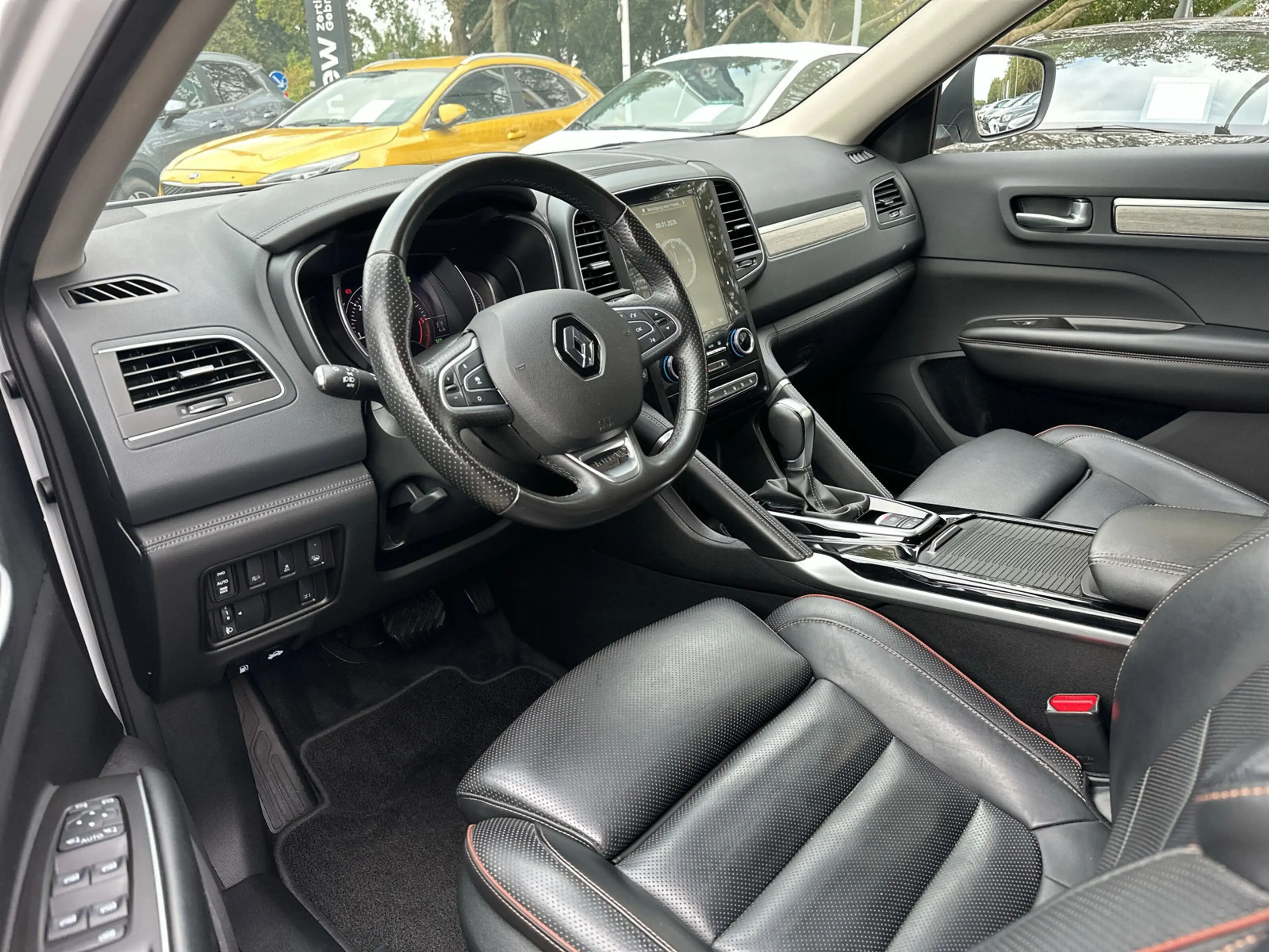 Renault Koleos Initiale Paris 4WD 2.0 BLUE dCi 185 FAP — photo 10