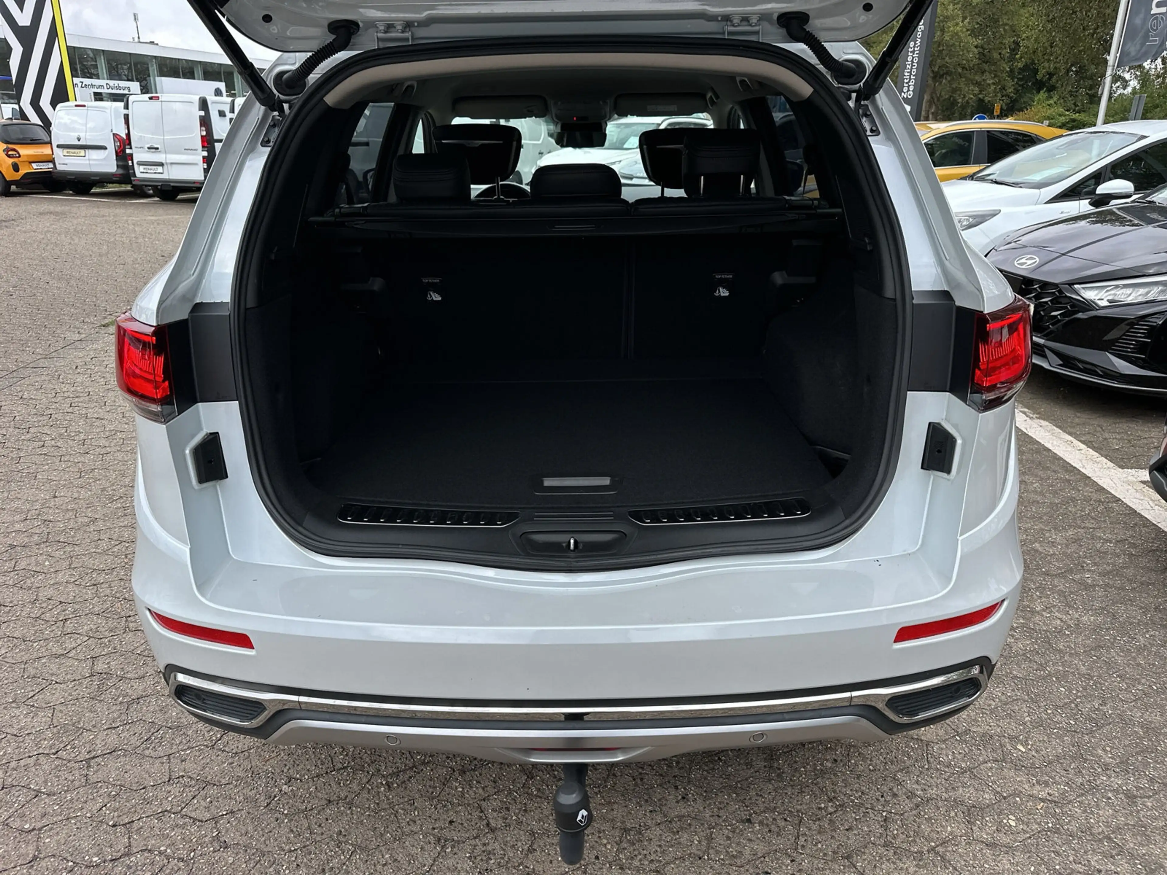Renault Koleos Initiale Paris 4WD 2.0 BLUE dCi 185 FAP — photo 8