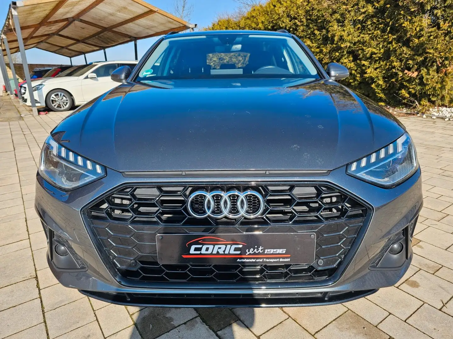Audi A4 Avant 40 TDI S line Grigio - 1