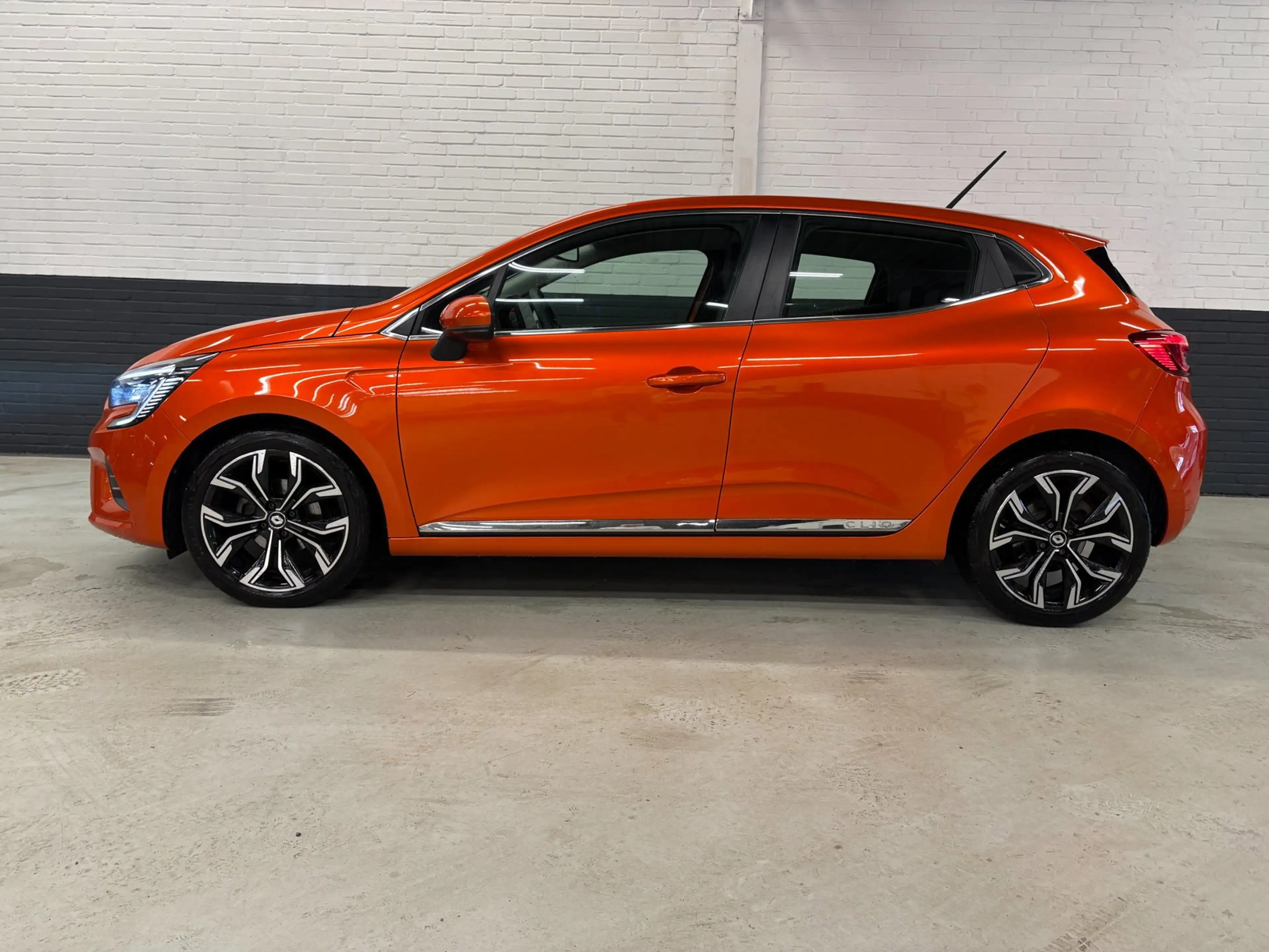 Renault Clio 1.0 TCe Intens |LED | 17" | Camera | PDC — photo 14