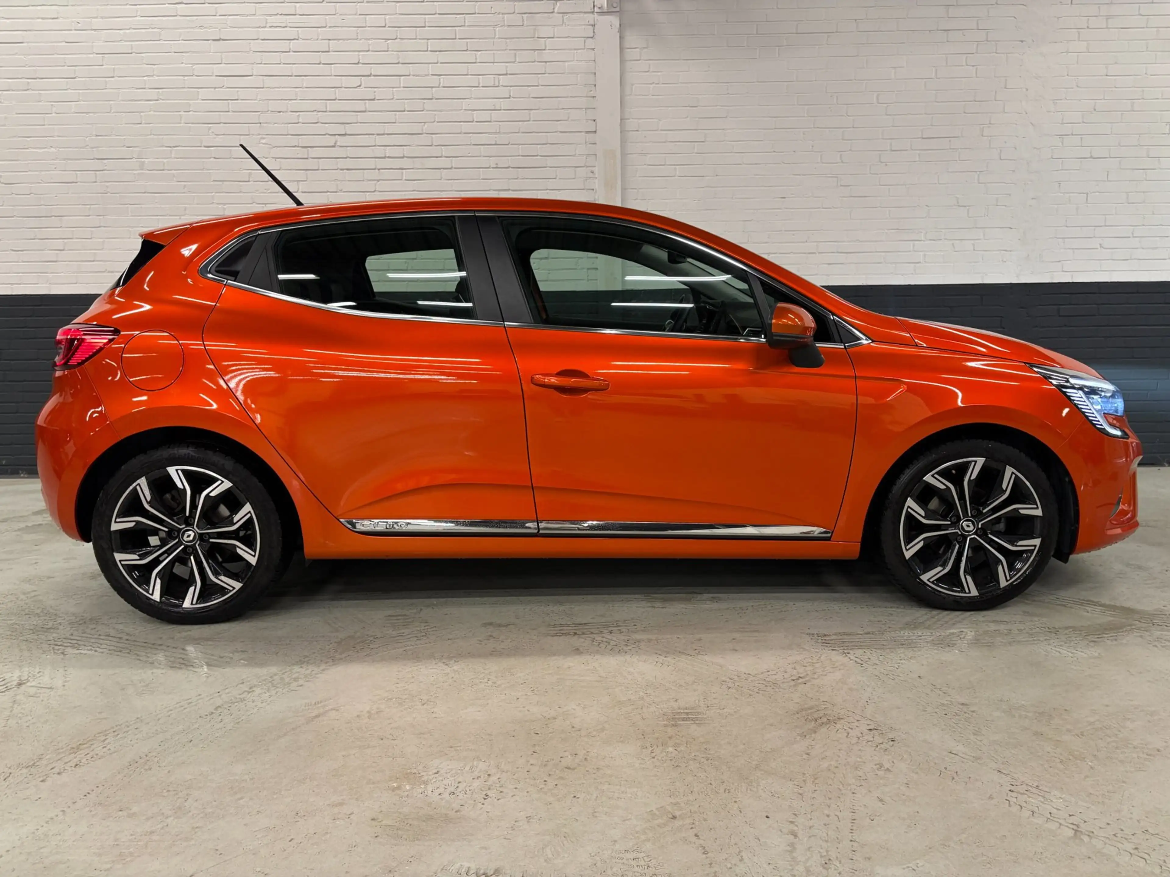 Renault Clio 1.0 TCe Intens |LED | 17" | Camera | PDC — photo 11