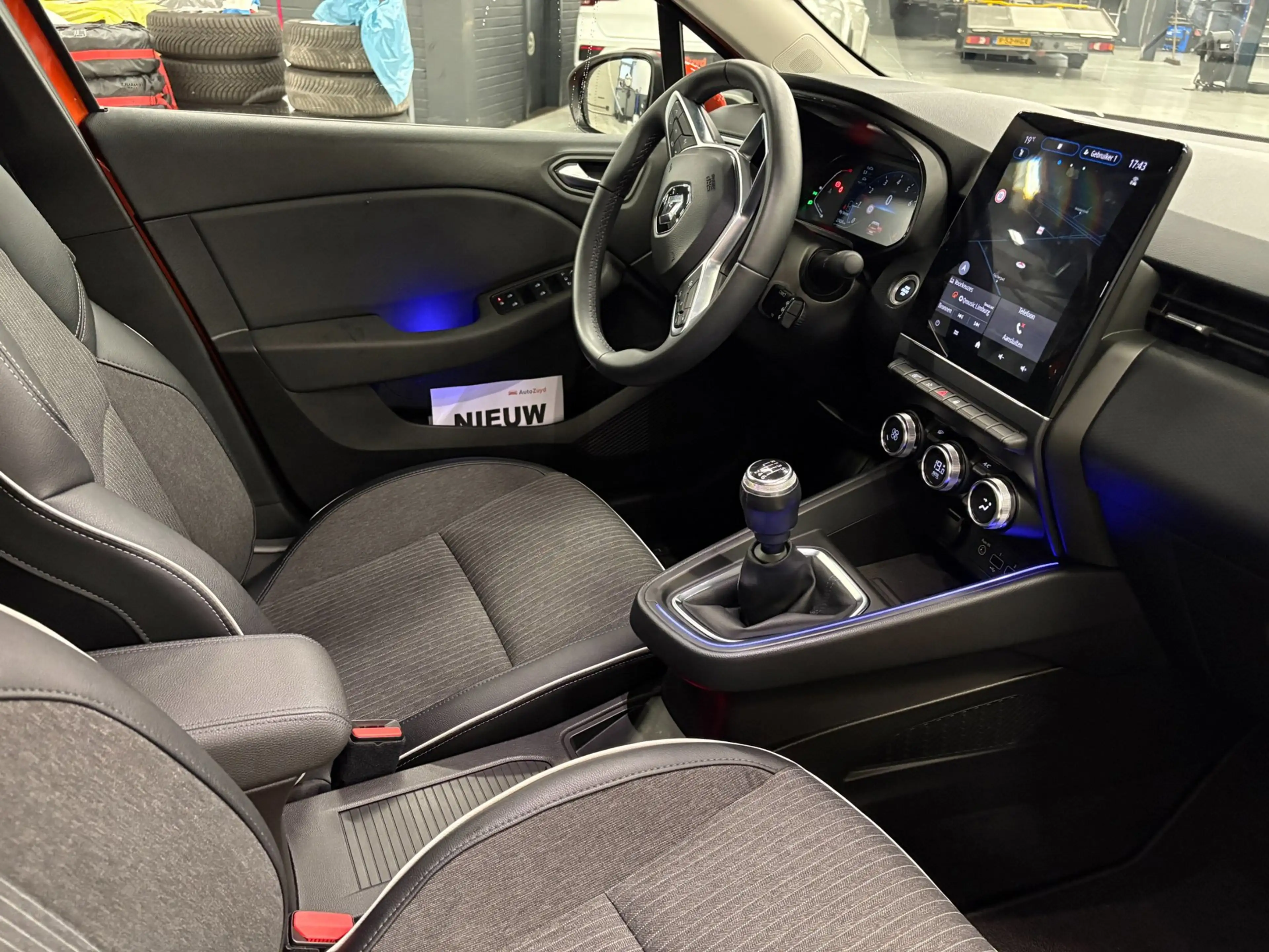 Renault Clio 1.0 TCe Intens |LED | 17" | Camera | PDC — photo 22