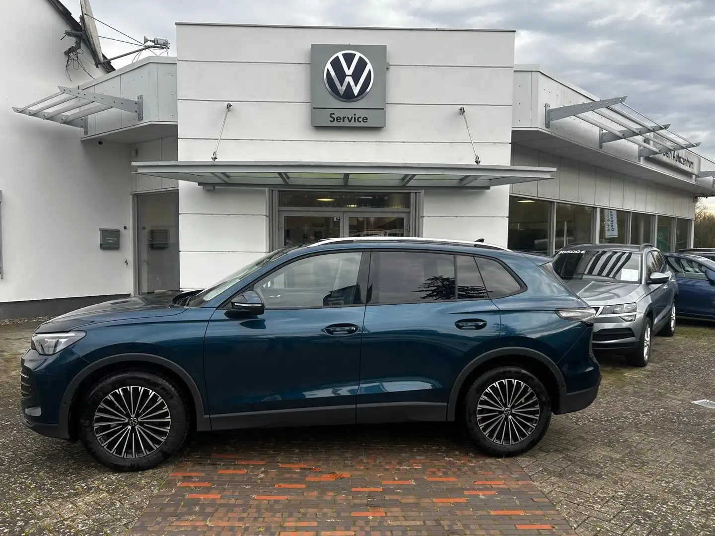 Volkswagen Tiguan CT 1.5 TSI DSG Life Blau - 2