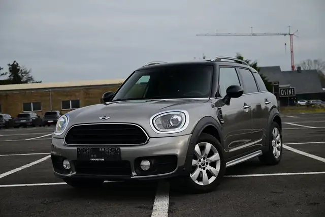 MINI Cooper D Countryman AUT / SUNROOF / LEATHER / ELEK SEAT / CARPLAY