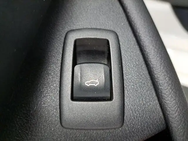 BMW M5 view 13