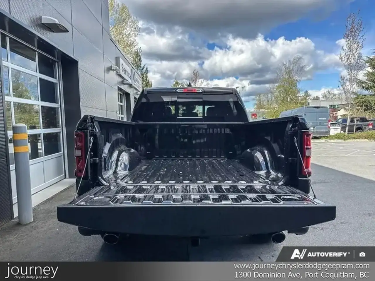 RAM 1500 снимка RAM 1500