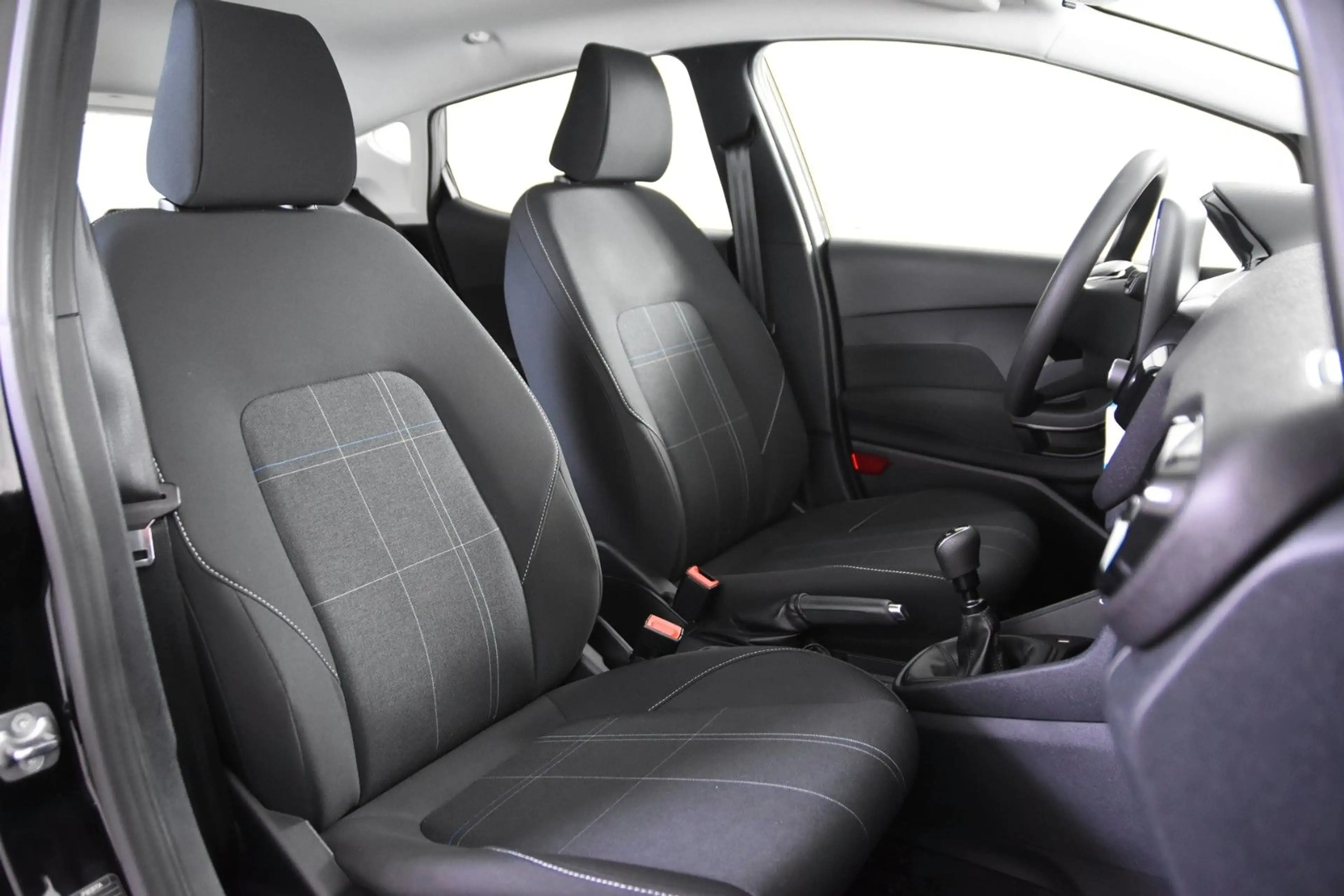 Ford Fiesta 1.0 Connected *1.Hand*Klima*DAB* — photo 3