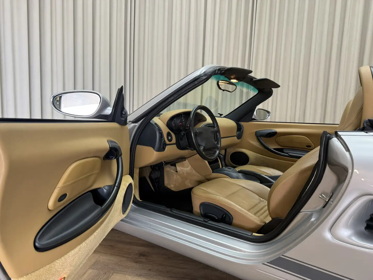 Porsche Boxster / Tiptronic Automaat / Zeer Mooi / Cabriolet / Roa Zilver - 2