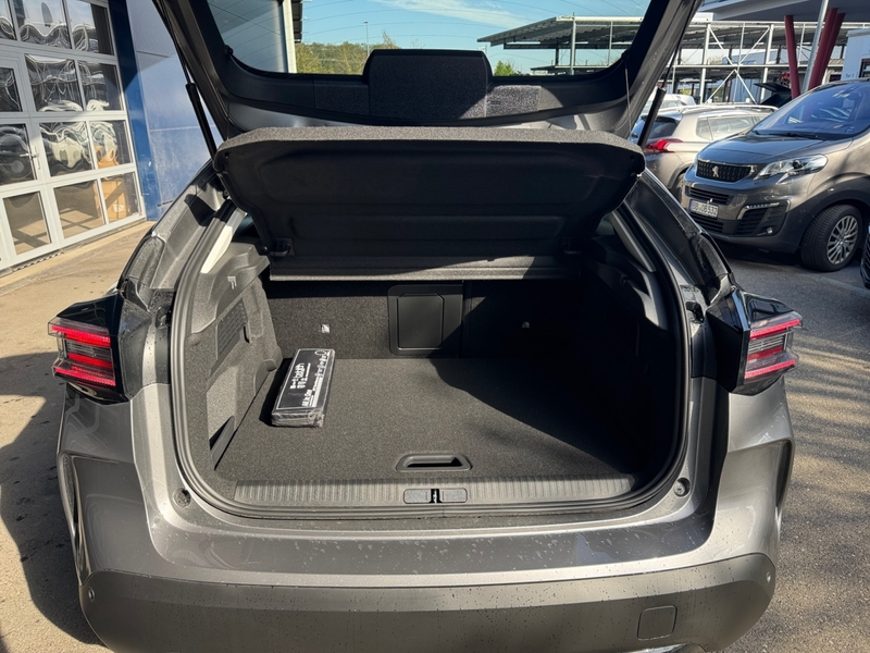 Citroen C4 Hybrid 145 ë-DCS6 Max Navi Kamera Sitzheizung — photo 11