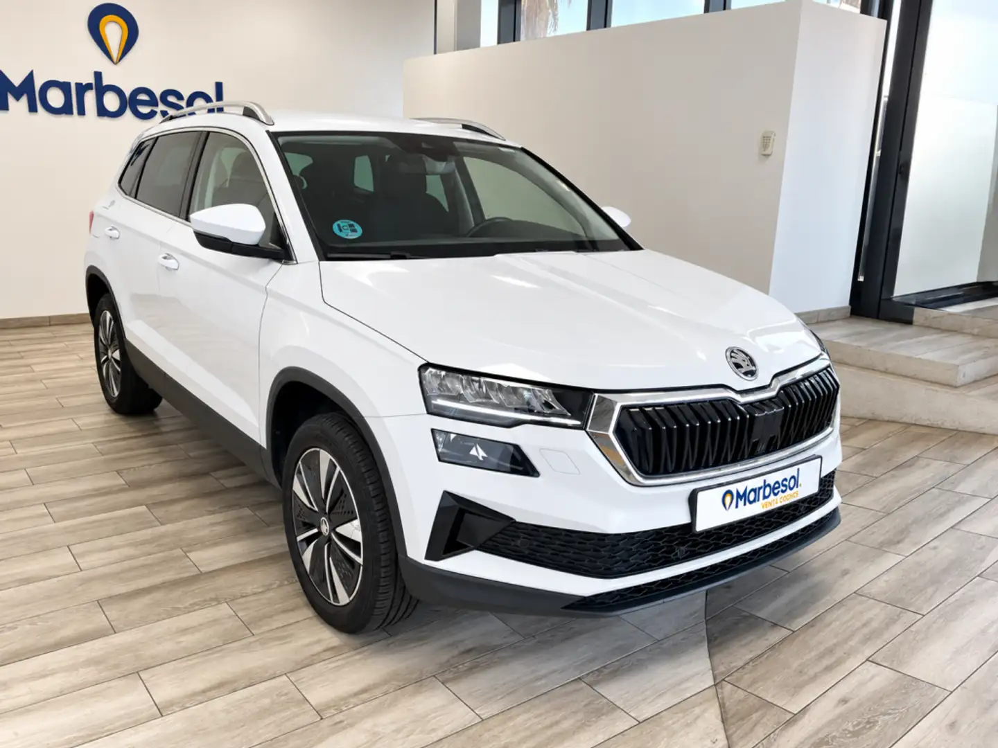 Skoda Karoq 1.5 TSI Ambition ACT DSG Blanco - 2