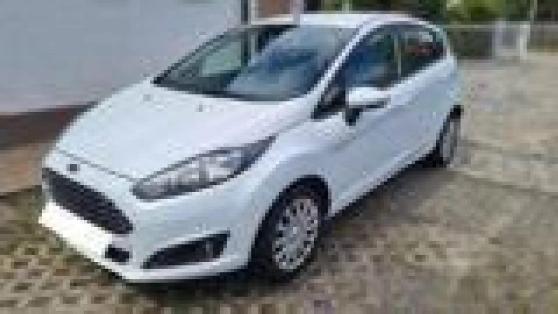Ford Fiesta 1.4 3p. Bz.- GPL Titanium Grau - 2