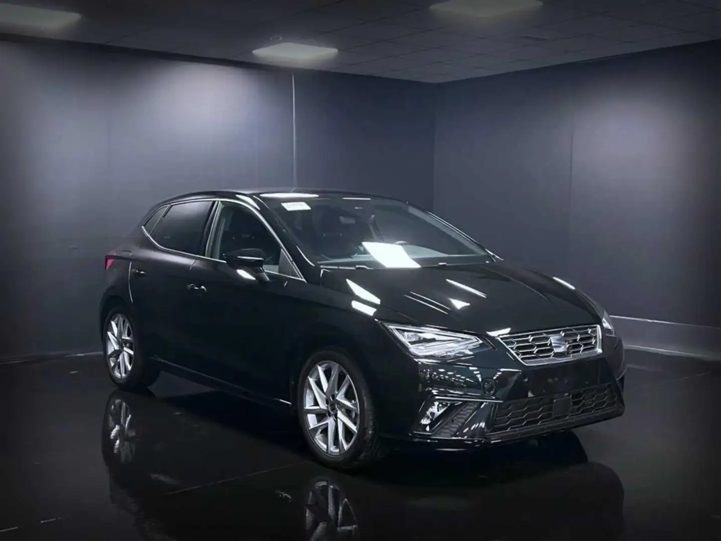 SEAT Ibiza 1.0 EcoTSI 95 CV 5 porte FR Nero - 2