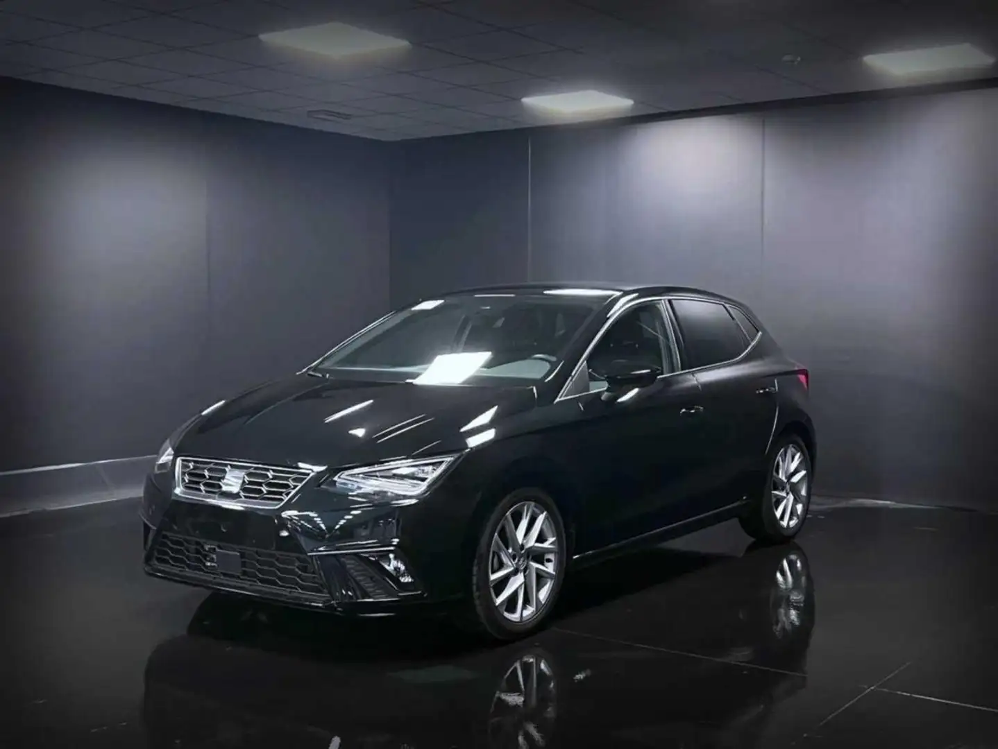 SEAT Ibiza 1.0 EcoTSI 95 CV 5 porte FR Nero - 1