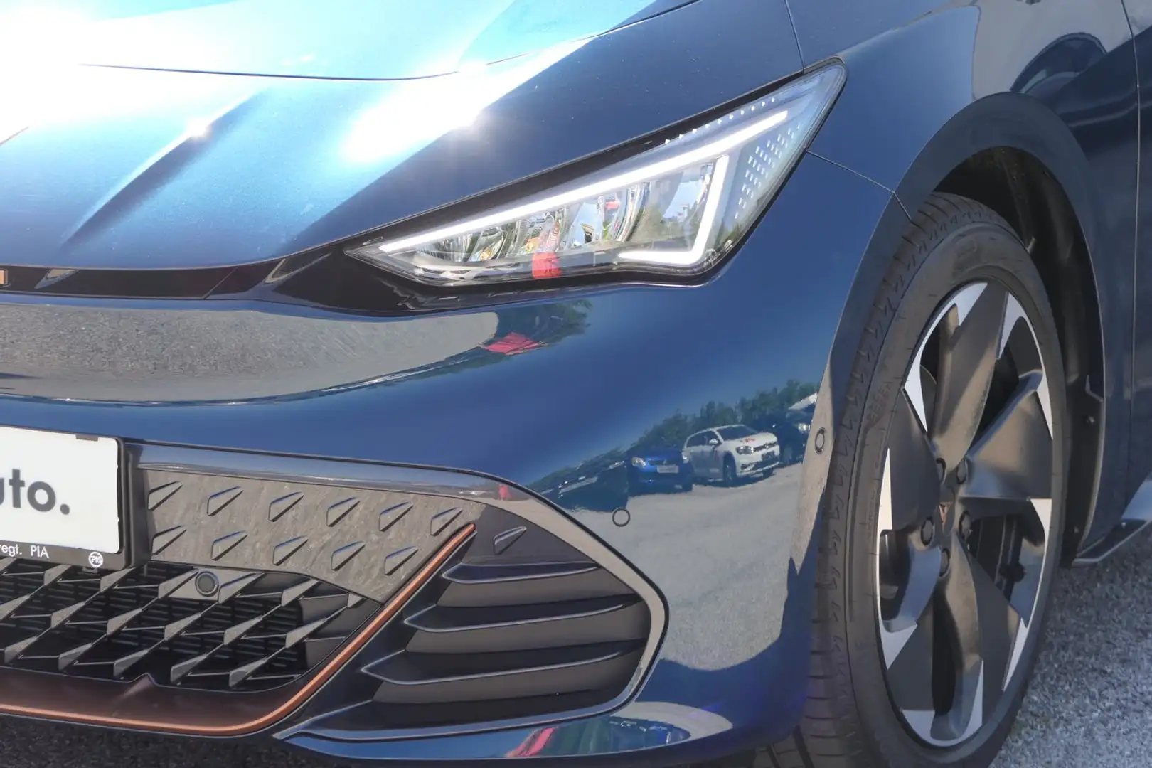 CUPRA Born 60/63 150kW/204PS Blau - 2