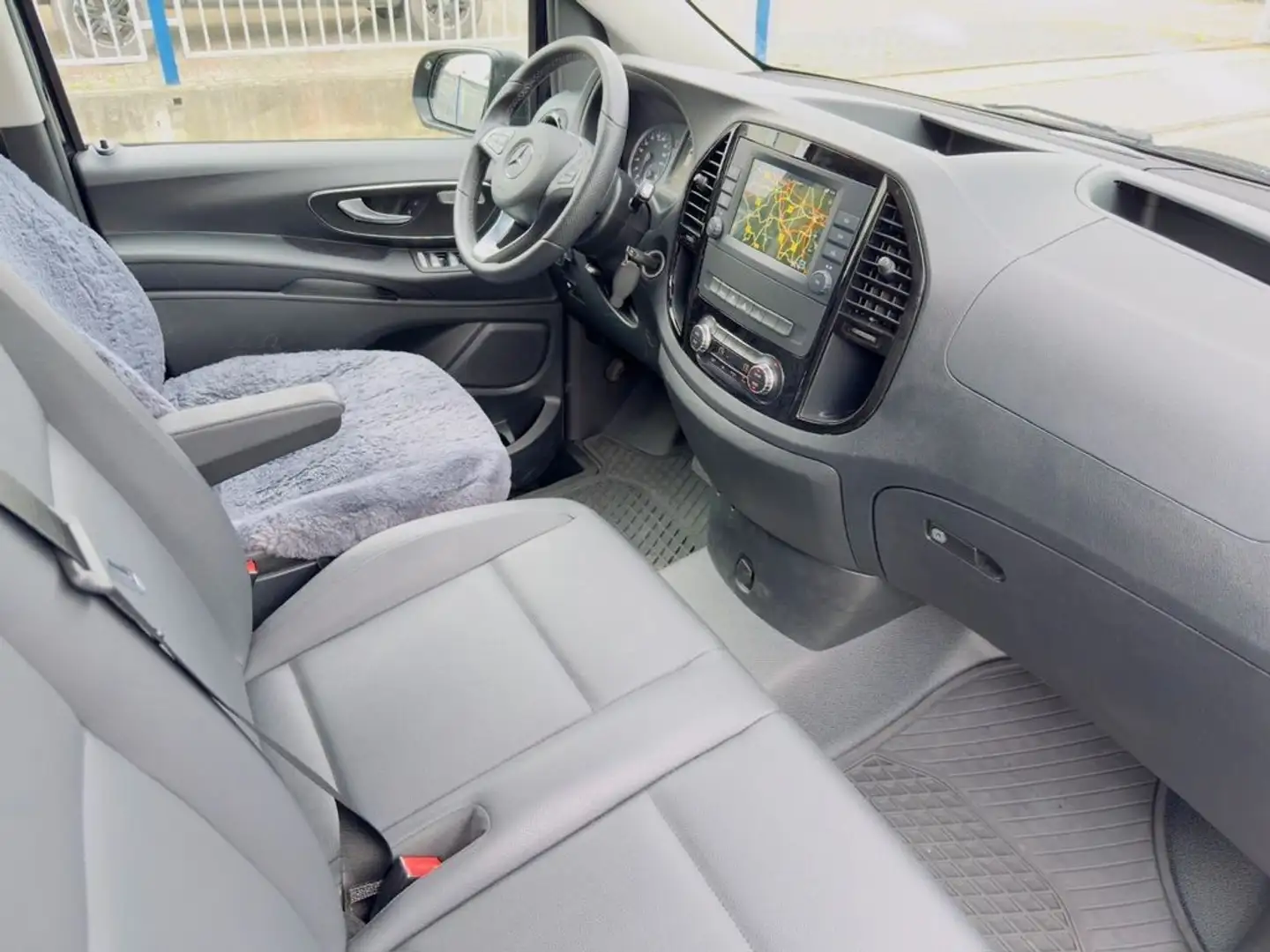 Mercedes-Benz Vito 2.0 116 CDI Tourer Extra-Long Nero - 1