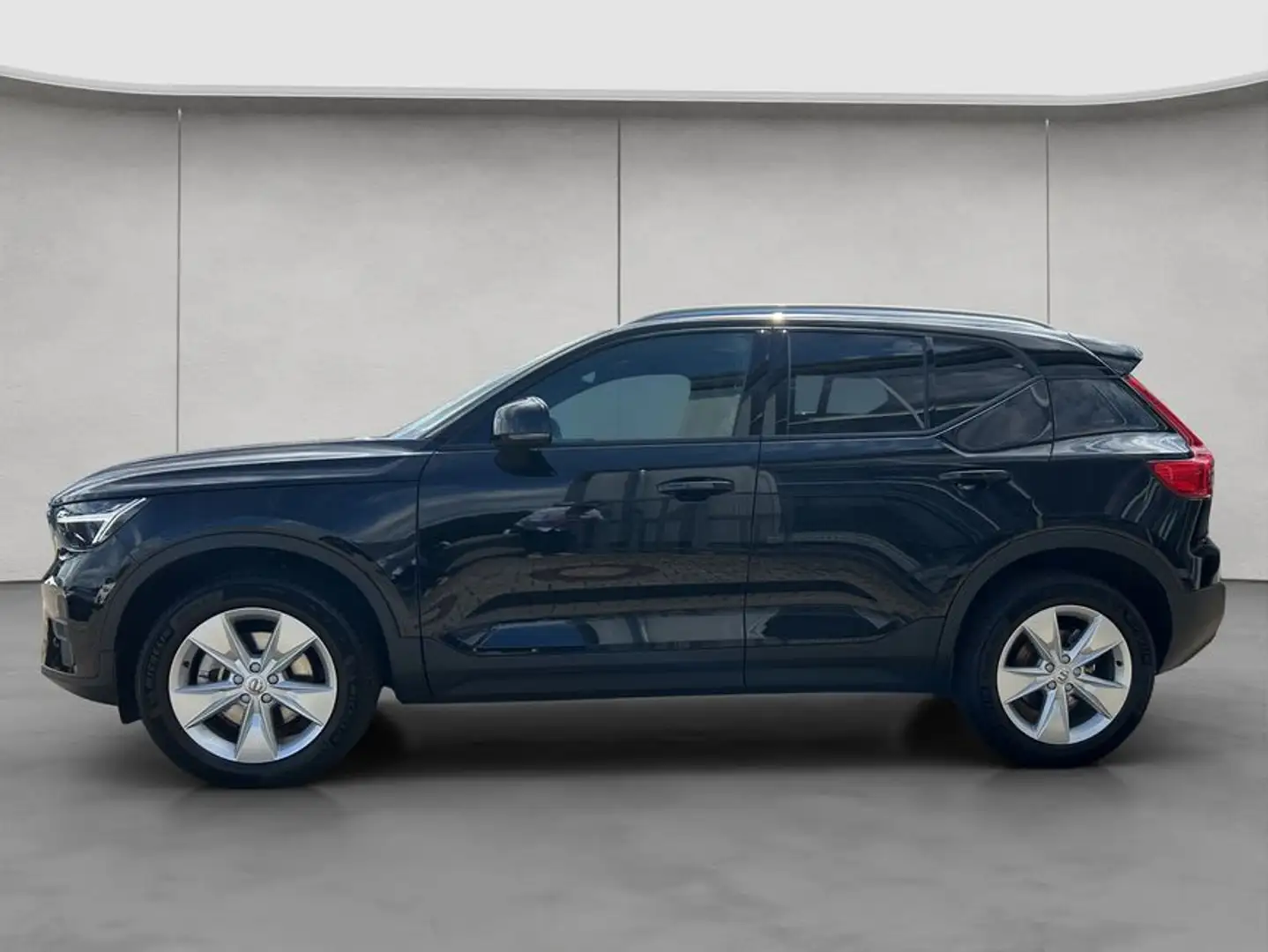 Volvo XC40 XC40 B3 B DKG Core Schwarz - 2