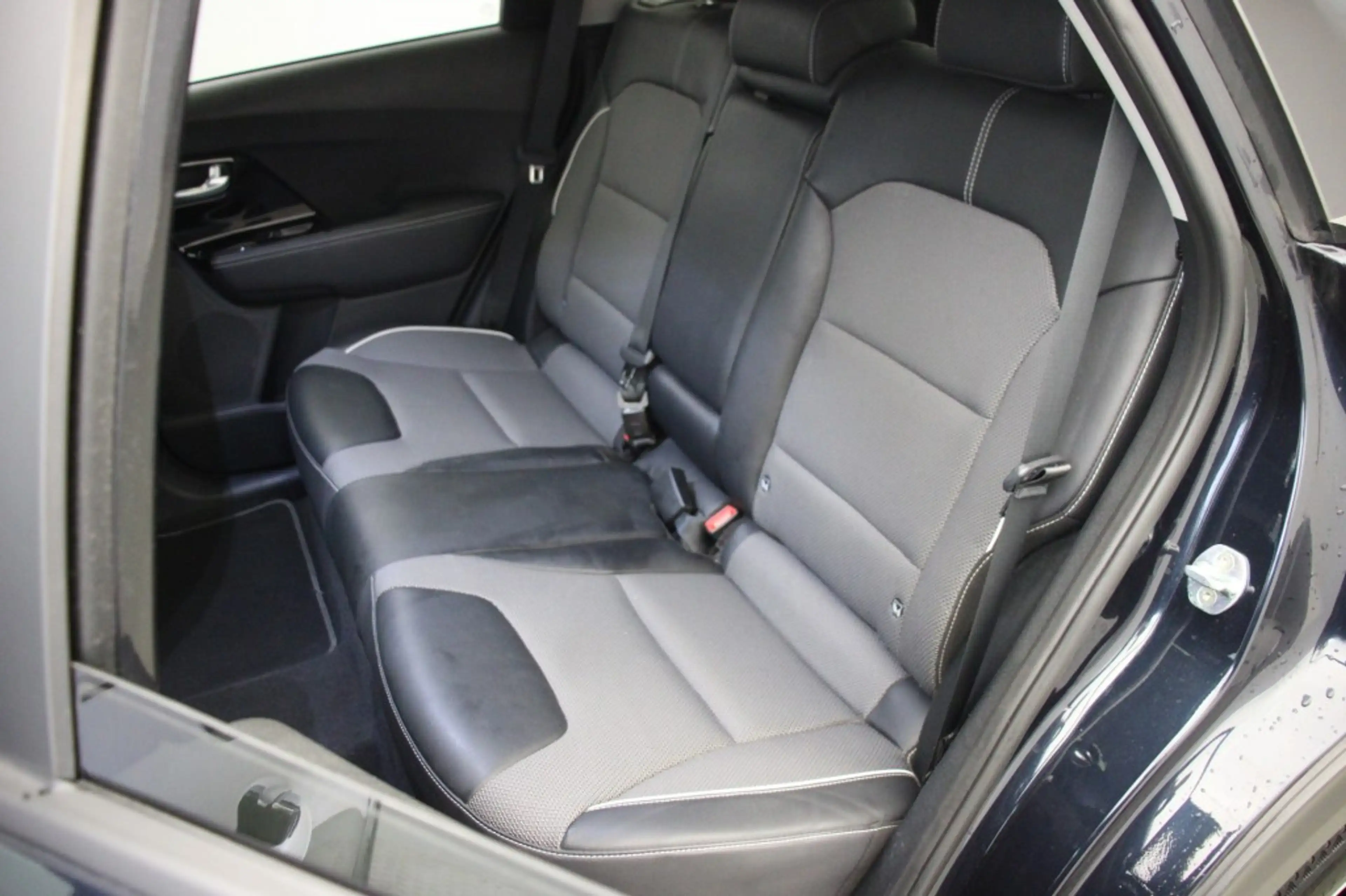 Kia e-Niro E-Niro DynamicPlusLine 64 kWh - Carplay, Camera, S — photo 12