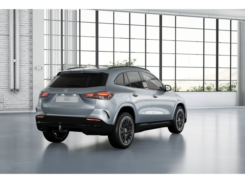 Mercedes-Benz GLA 200 AMG-Sport+Pano+Distr+Night+Ambiente+AHK — photo 3