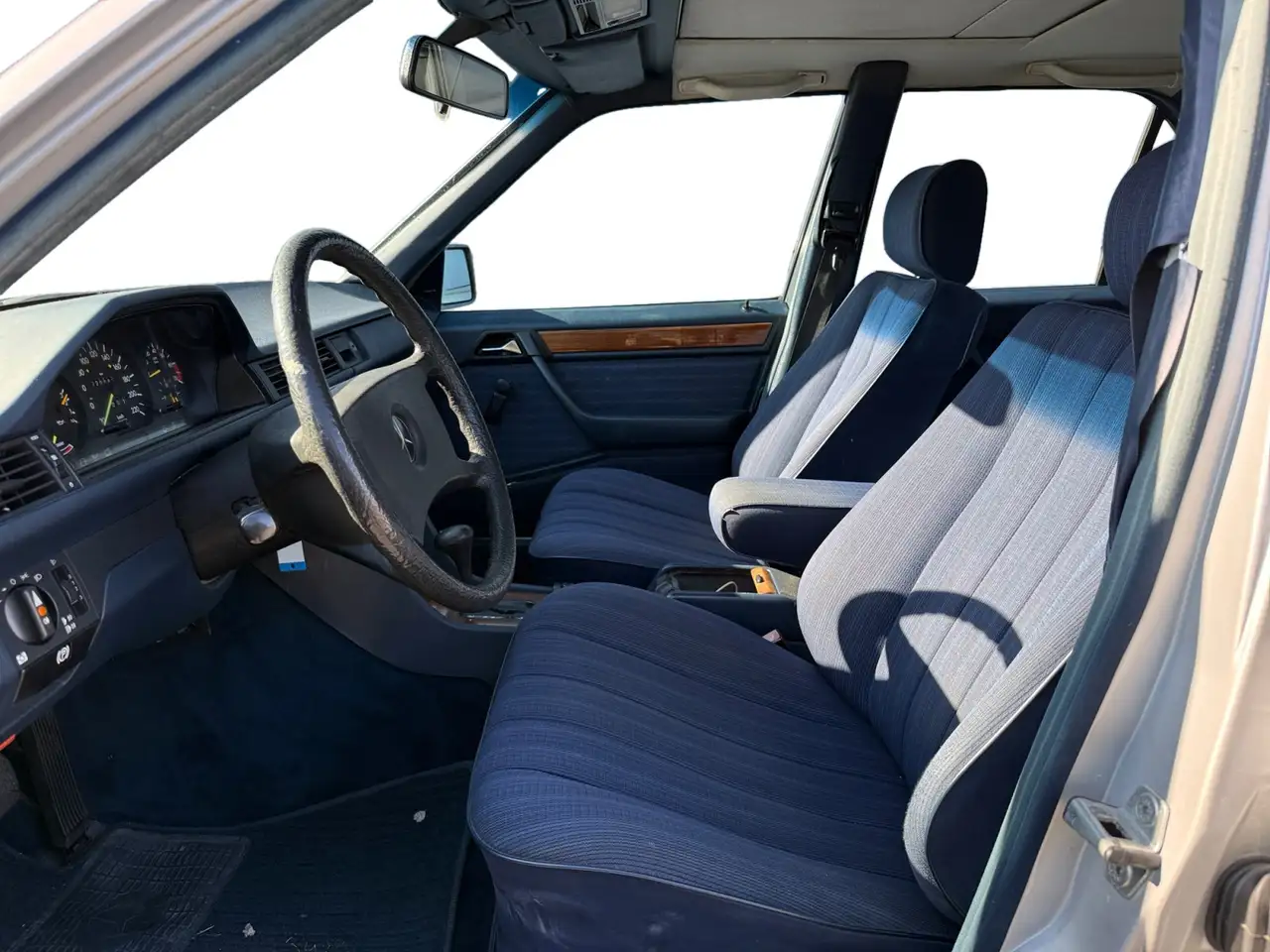 Mercedes-Benz 500 200-500 (W124) 230 E | Automaat | Oldtimer, foto 2