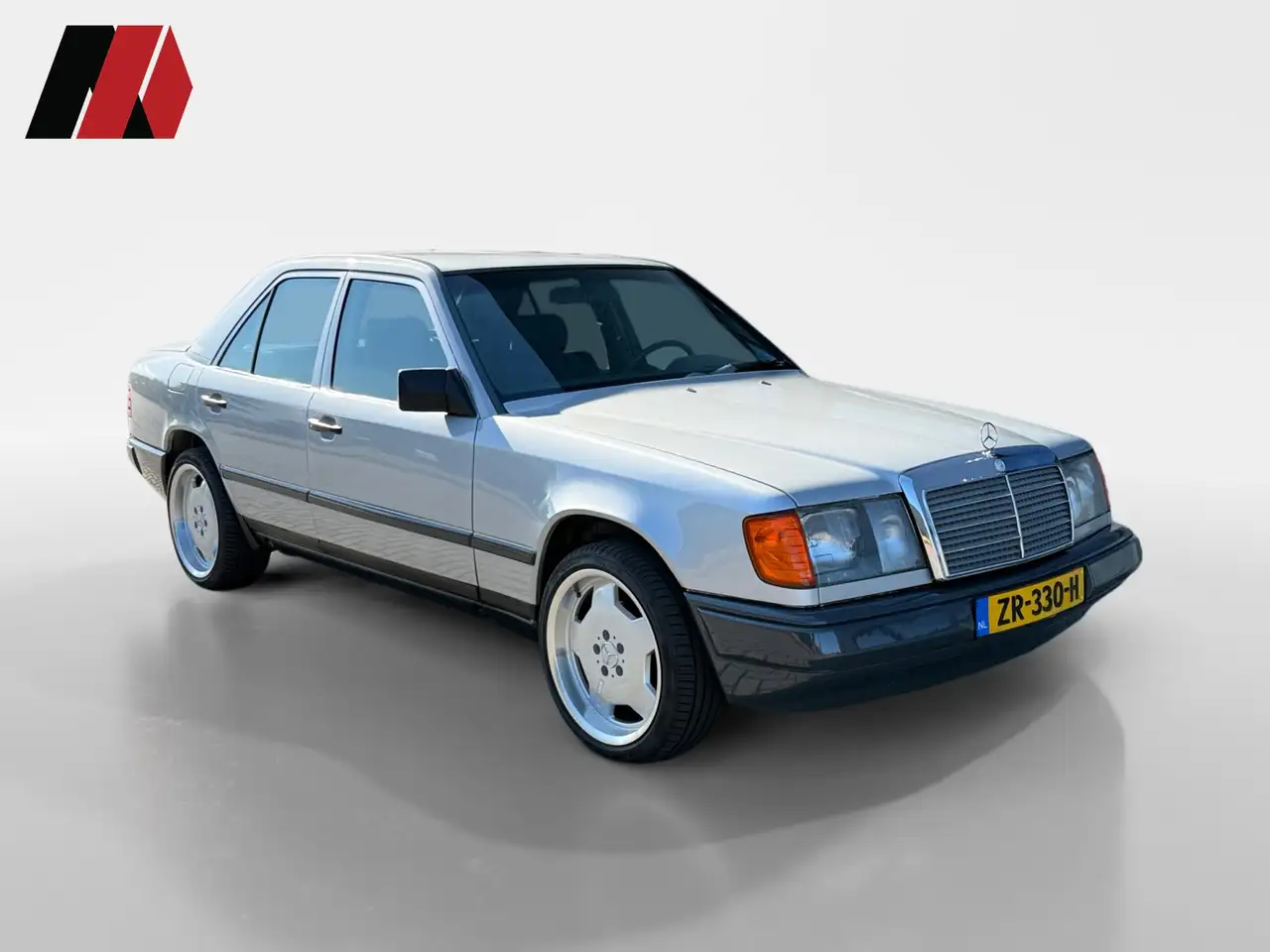 Mercedes-Benz 500 200-500 (W124) 230 E | Automaat | Oldtimer, foto 4