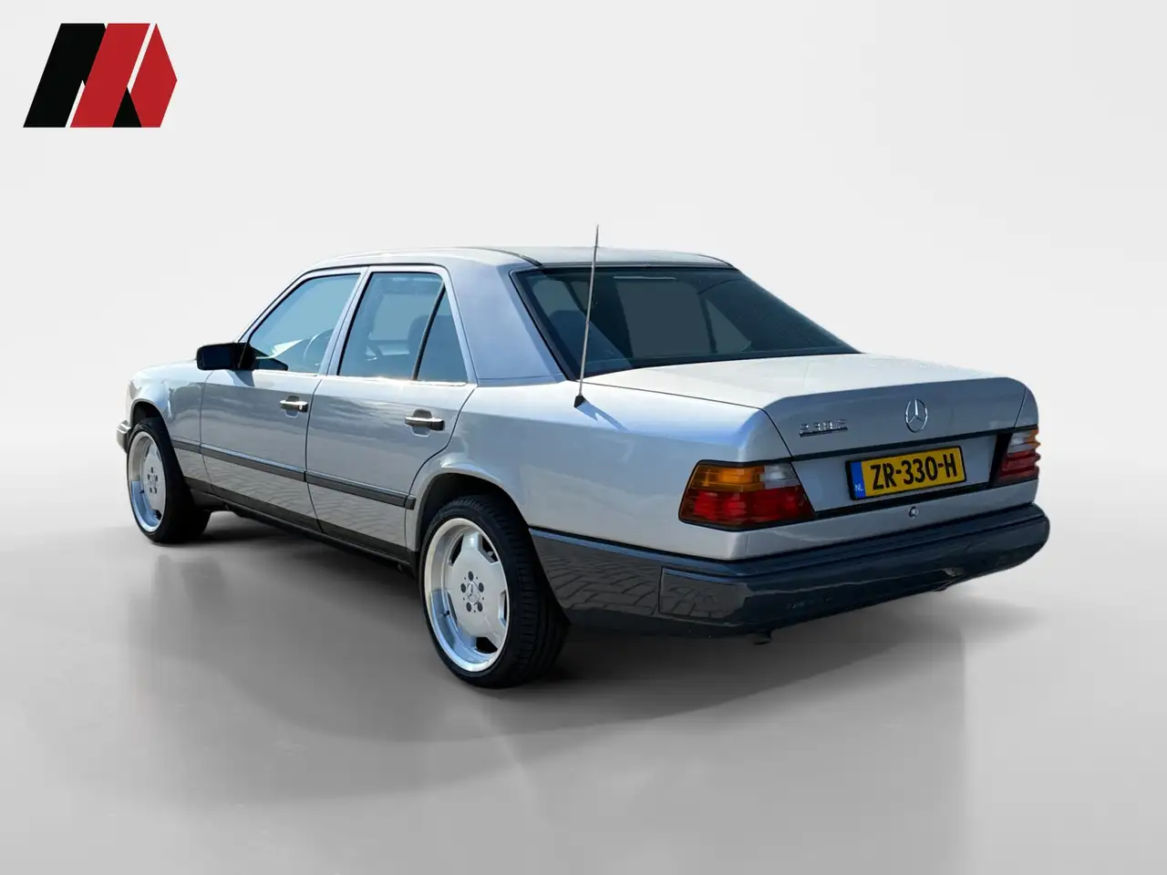 Mercedes-Benz 500 200-500 (W124) 230 E | Automaat | Oldtimer, foto 5