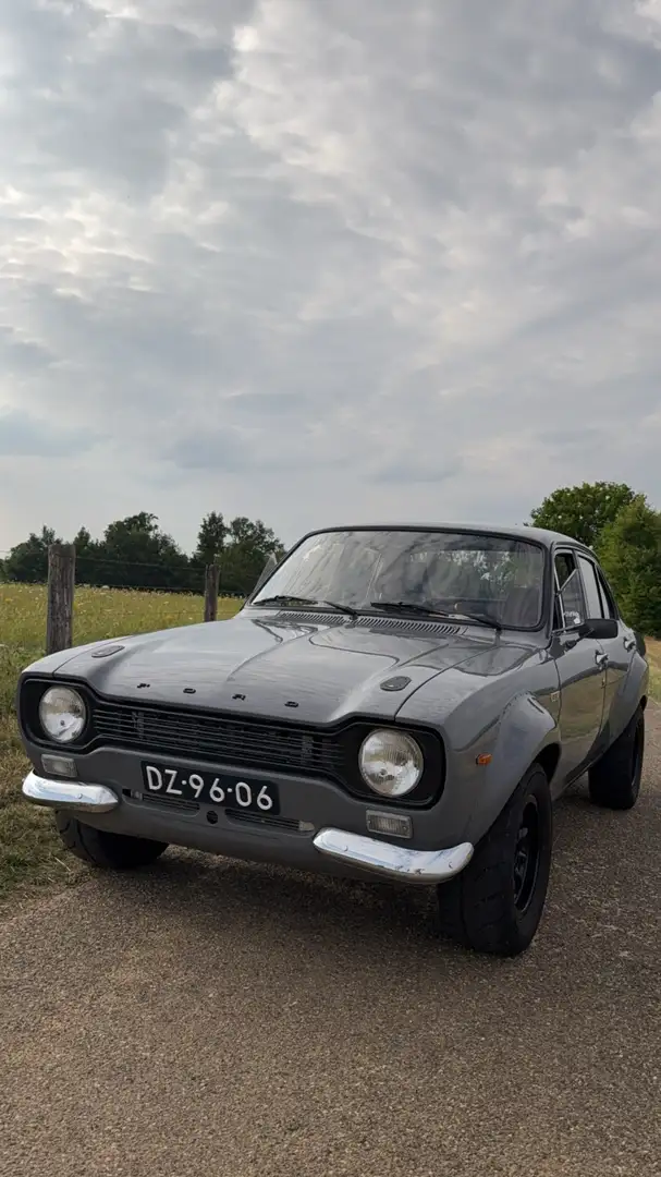 Ford Escort 2.1 pinto blok - 1