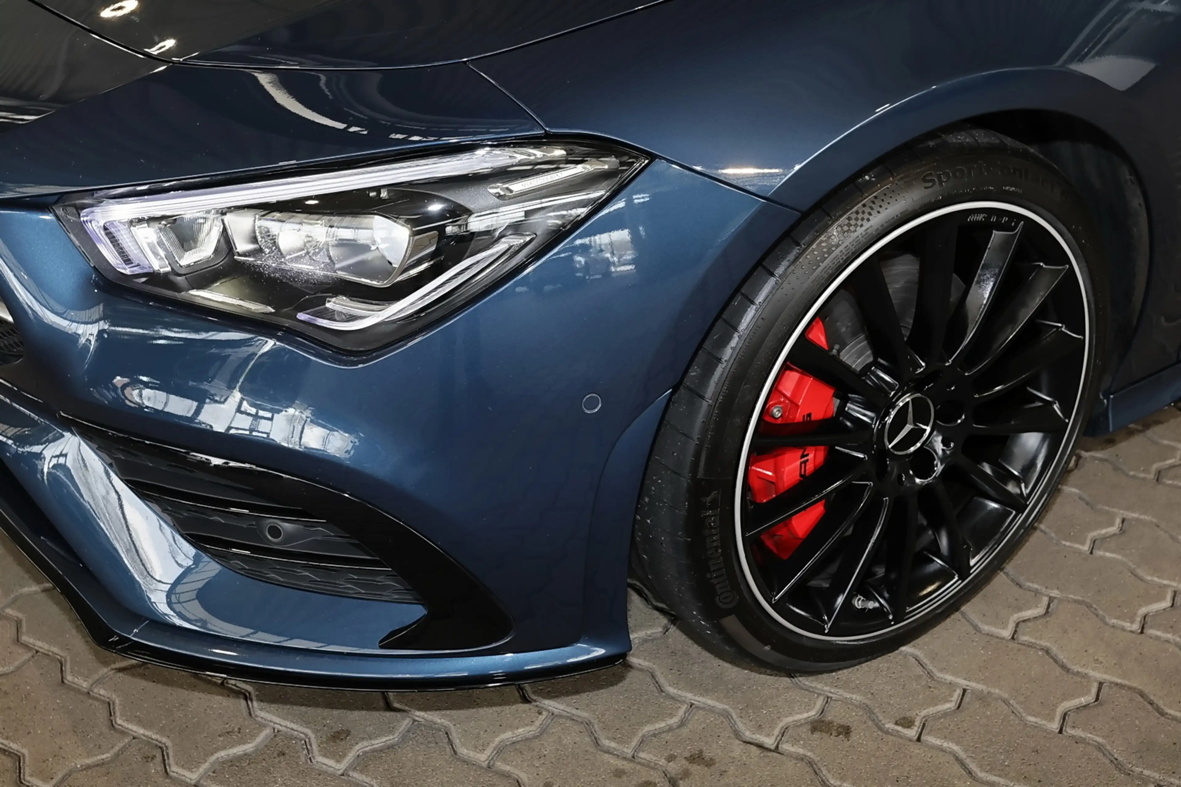 Mercedes-Benz CLA 35 AMG 4M Coupé AMG DISTRO+TOTWINKEL+LED+19" — photo 4